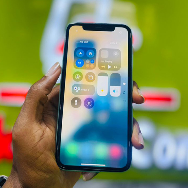 Apple iPhone 11 128GB - Image 2