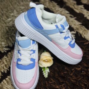 39 Preepy Style Solid Colour Casual Sneakers