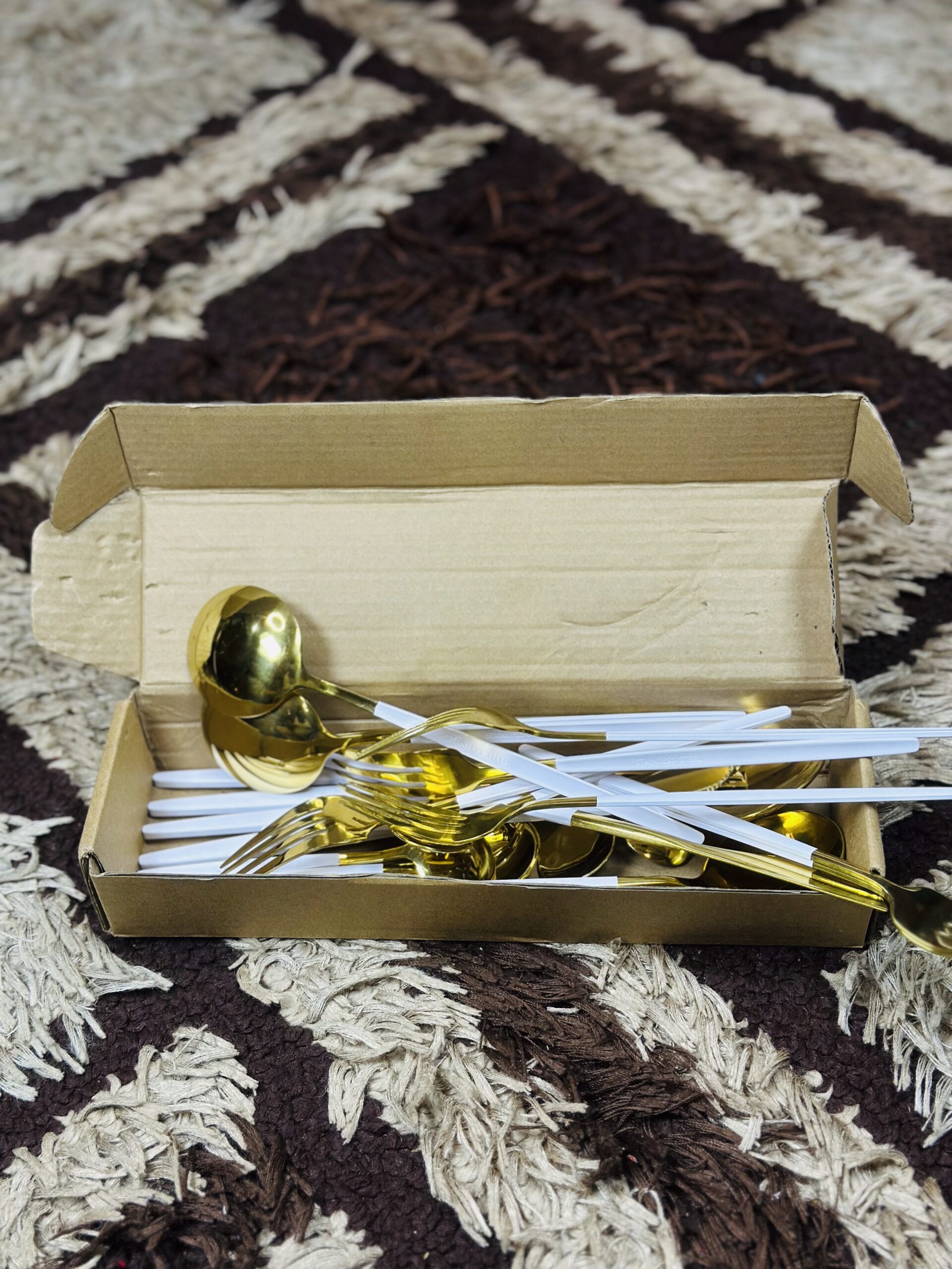 Golden Dinnerware Set