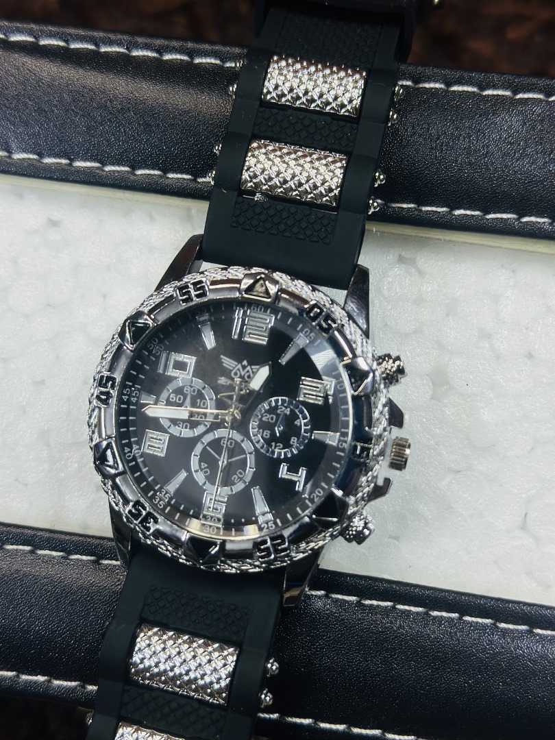 Luxury Silver black zhowe Men Quartz wristwatch