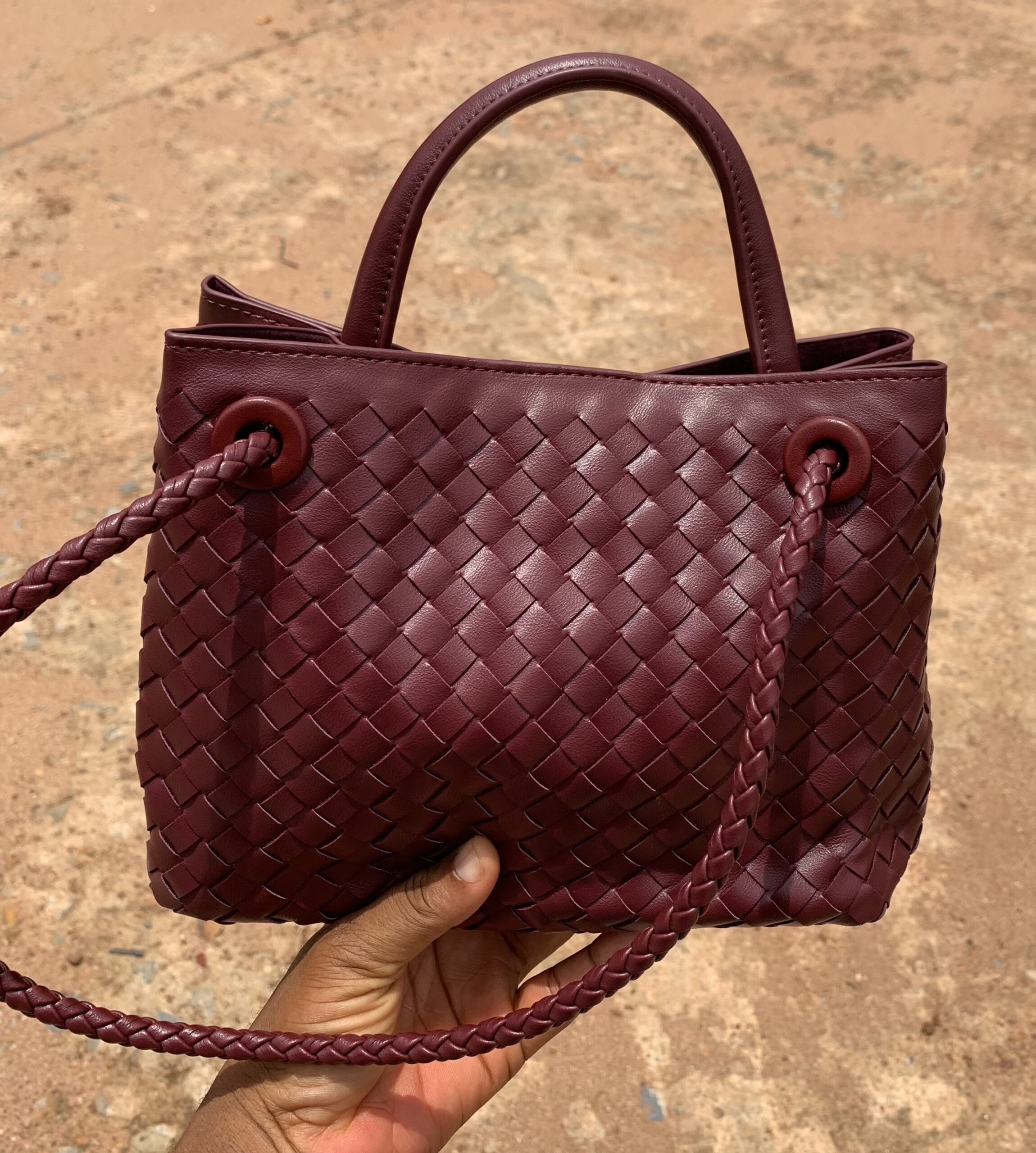 Elegant Woven Handbag 4 Elegant Woven Handbag - Image 4