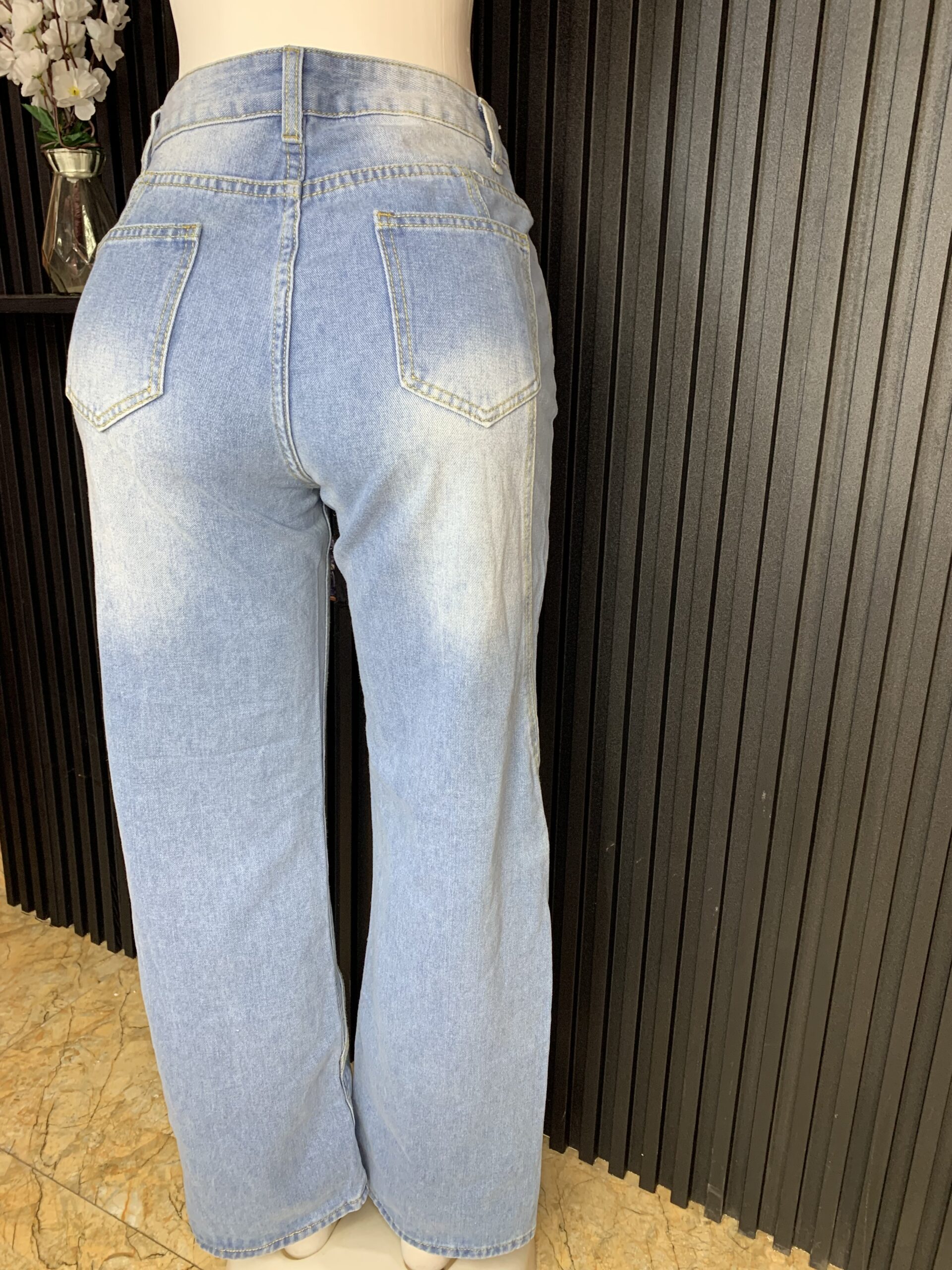 Stylish Women’s Light Blue Flared Jeans – Comfortable High Waist Denim 5 Stylish Women’s Light Blue Flared Jeans – Comfortable High Waist Denim - Image 5