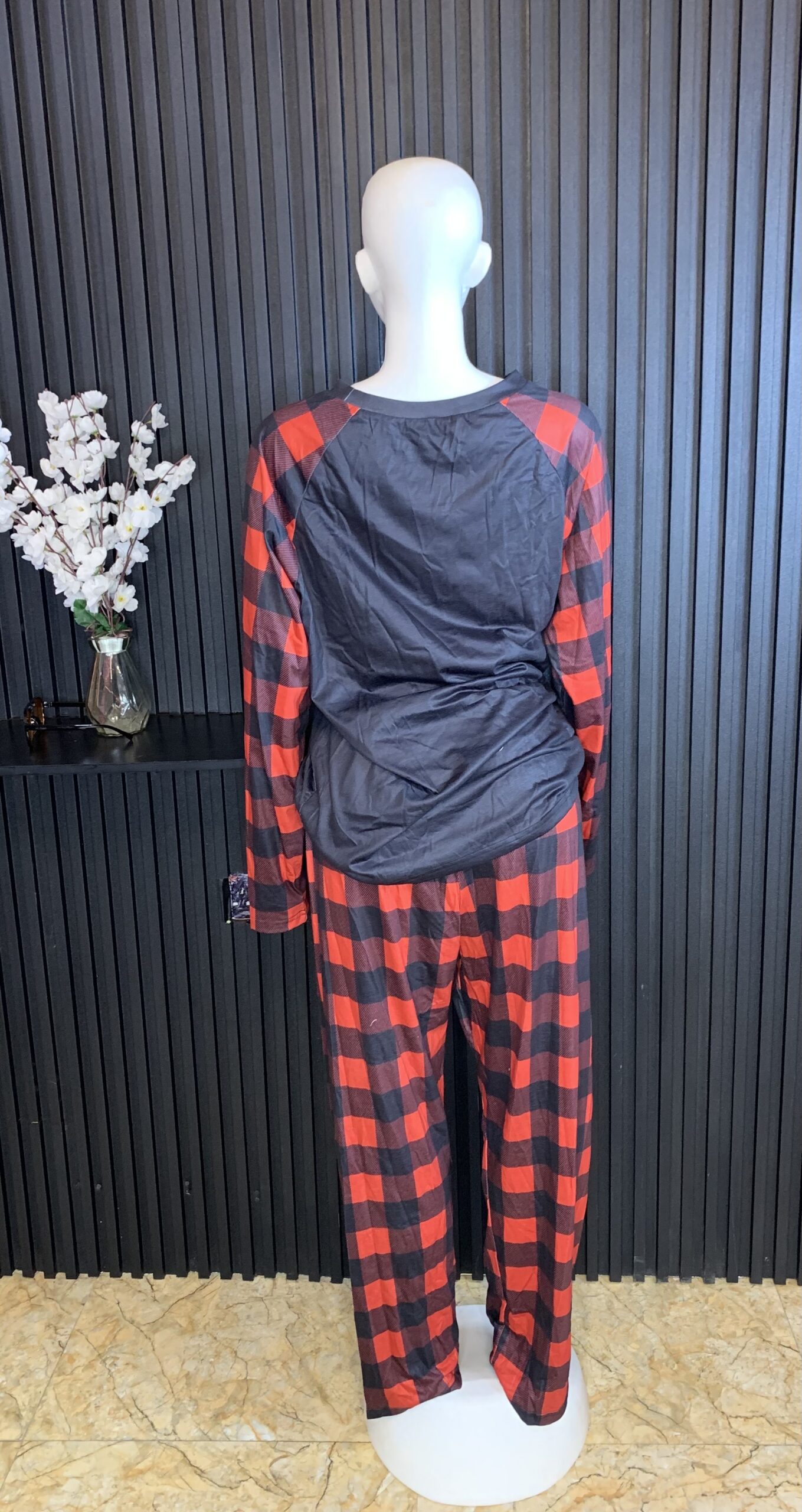 Stylish Women’s Christmas Two Piece Pajama Set – Comfortable Festive Outfit 3 Stylish Women’s Christmas Two Piece Pajama Set – Comfortable Festive Outfit - Image 3