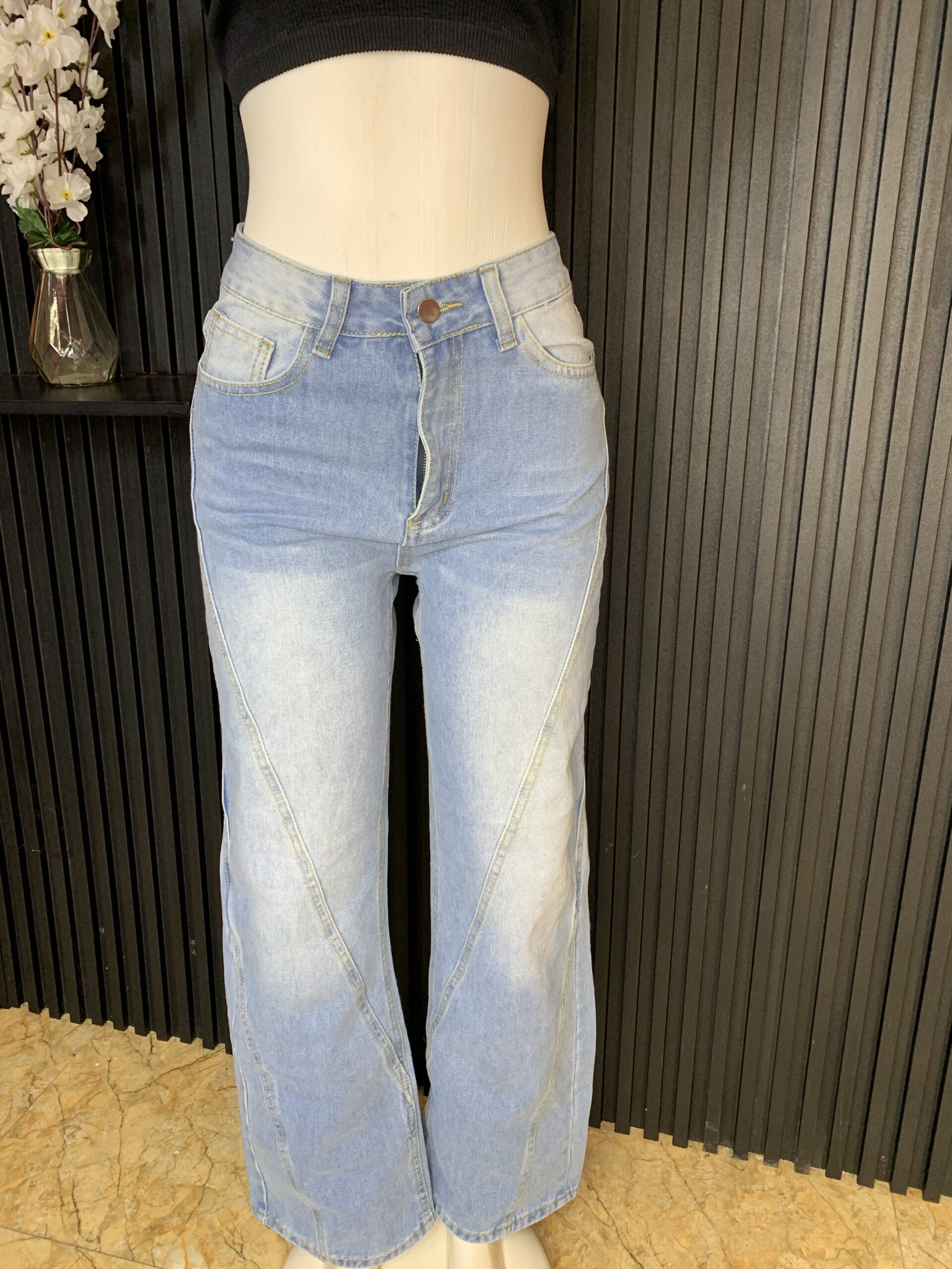Stylish Women’s Light Blue Flared Jeans – Comfortable High Waist Denim 4 Stylish Women’s Light Blue Flared Jeans – Comfortable High Waist Denim - Image 4
