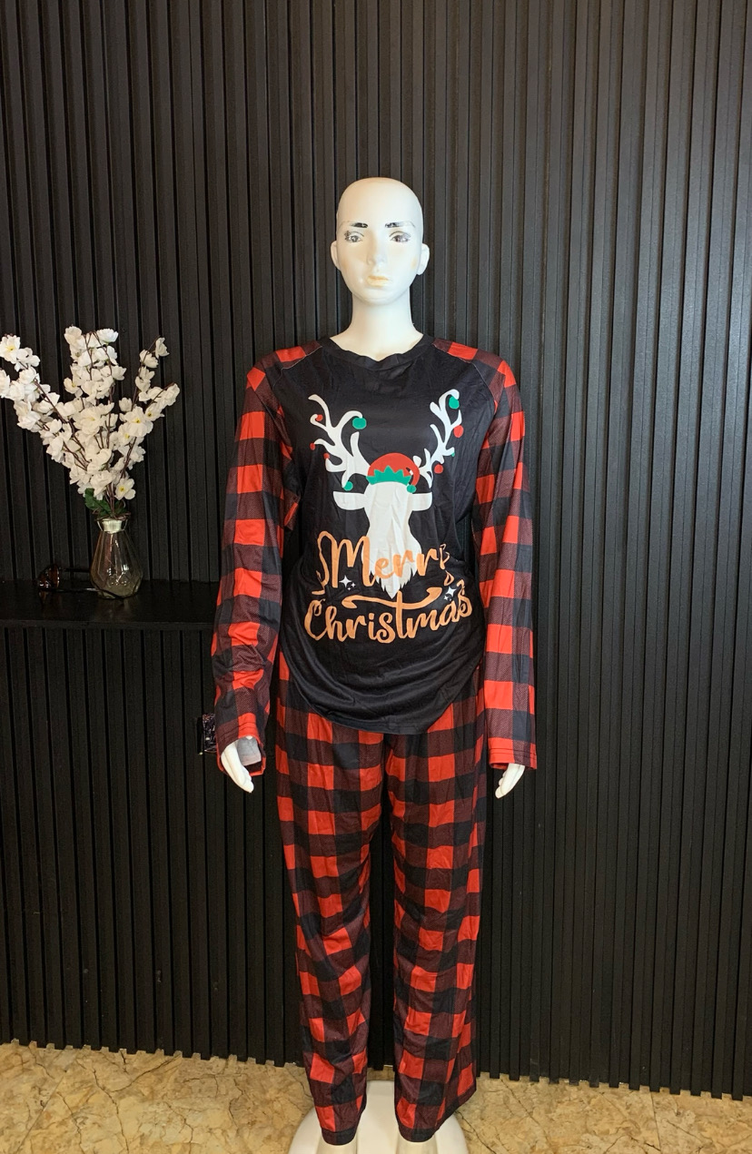 Stylish Women’s Christmas Two Piece Pajama Set – Comfortable Festive Outfit 5 Stylish Women’s Christmas Two Piece Pajama Set – Comfortable Festive Outfit - Image 5