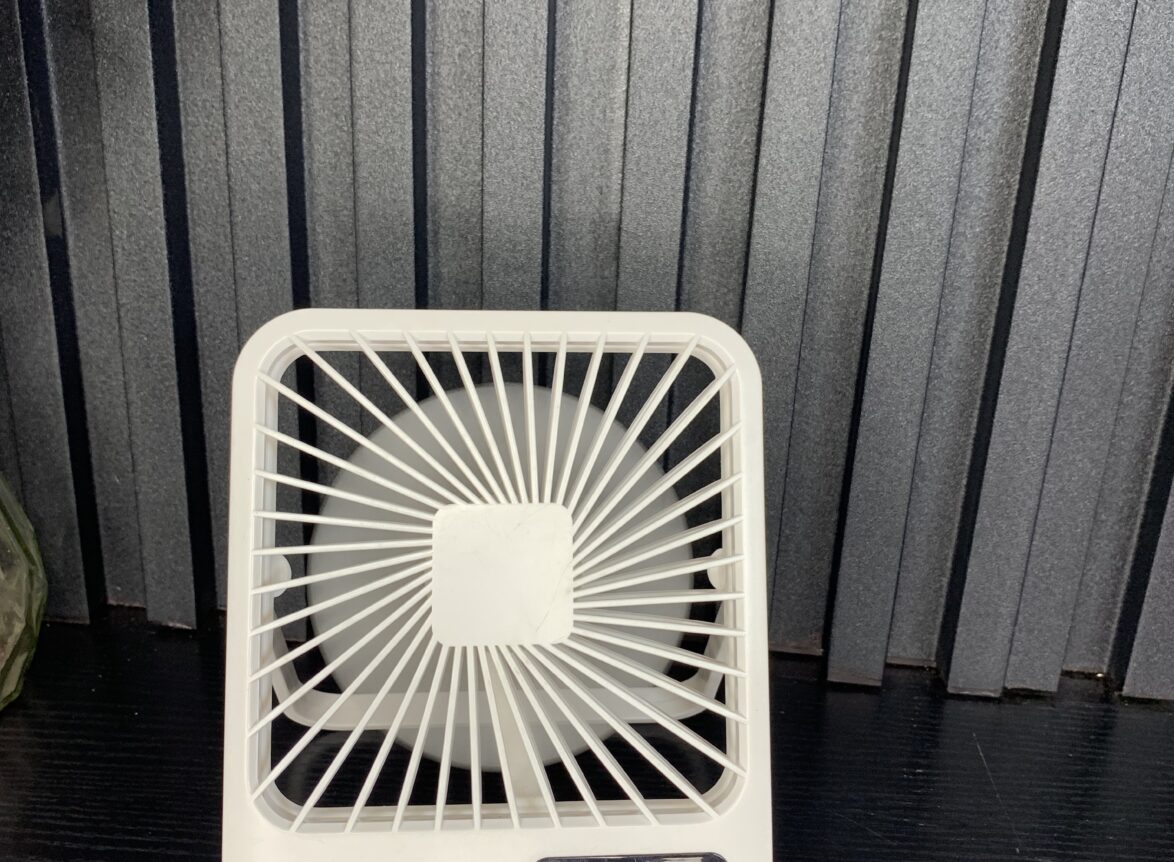 image picker F6B0B4B4 0A58 4EDF BAED EEB778CE7EE8 64967 000005C6D89D678D UkaMart