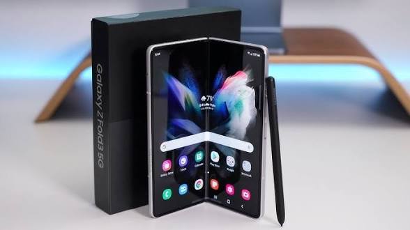 UK Used Samsung Galaxy Z Fold3 256GB – Foldable 120Hz Display, 12GB RAM 3 UK Used Samsung Galaxy Z Fold3 256GB – Foldable 120Hz Display, 12GB RAM - Image 3