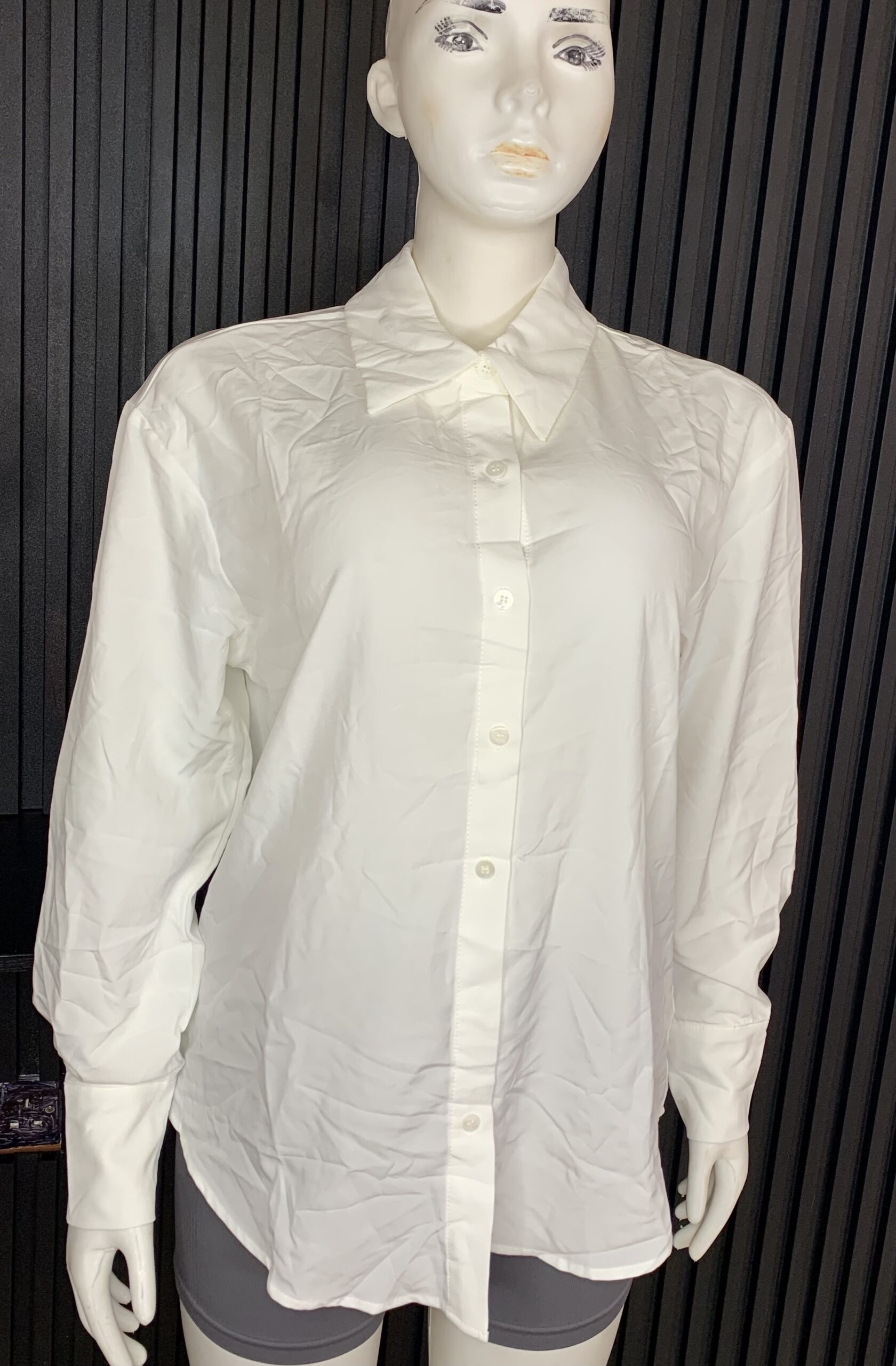 Chic White Shirt Paired With Black Bustier 5 Chic White Shirt Paired With Black Bustier - Image 5