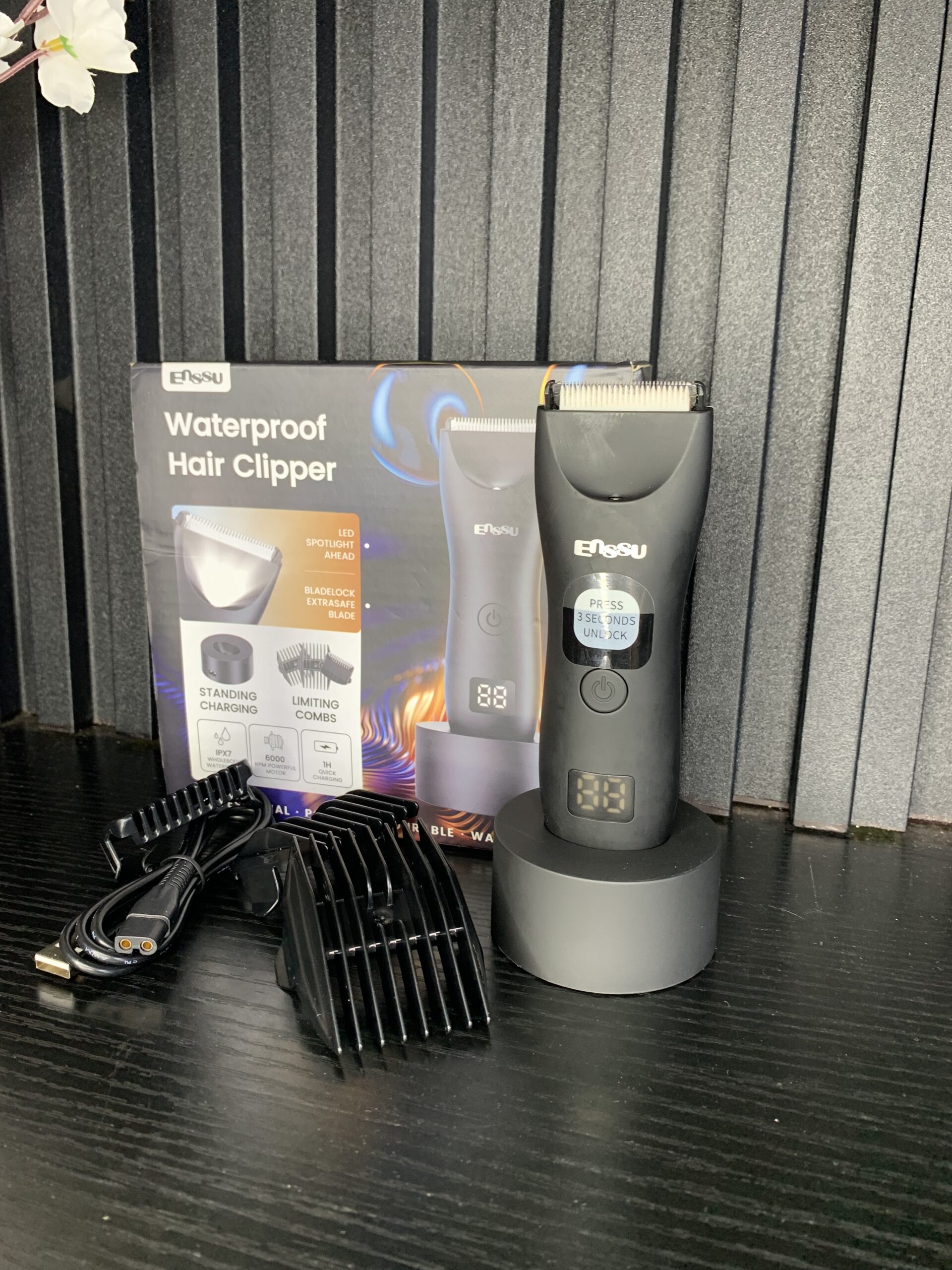 Premium Enssu Waterproof Hair Clipper 5 Premium Enssu Waterproof Hair Clipper - Image 5