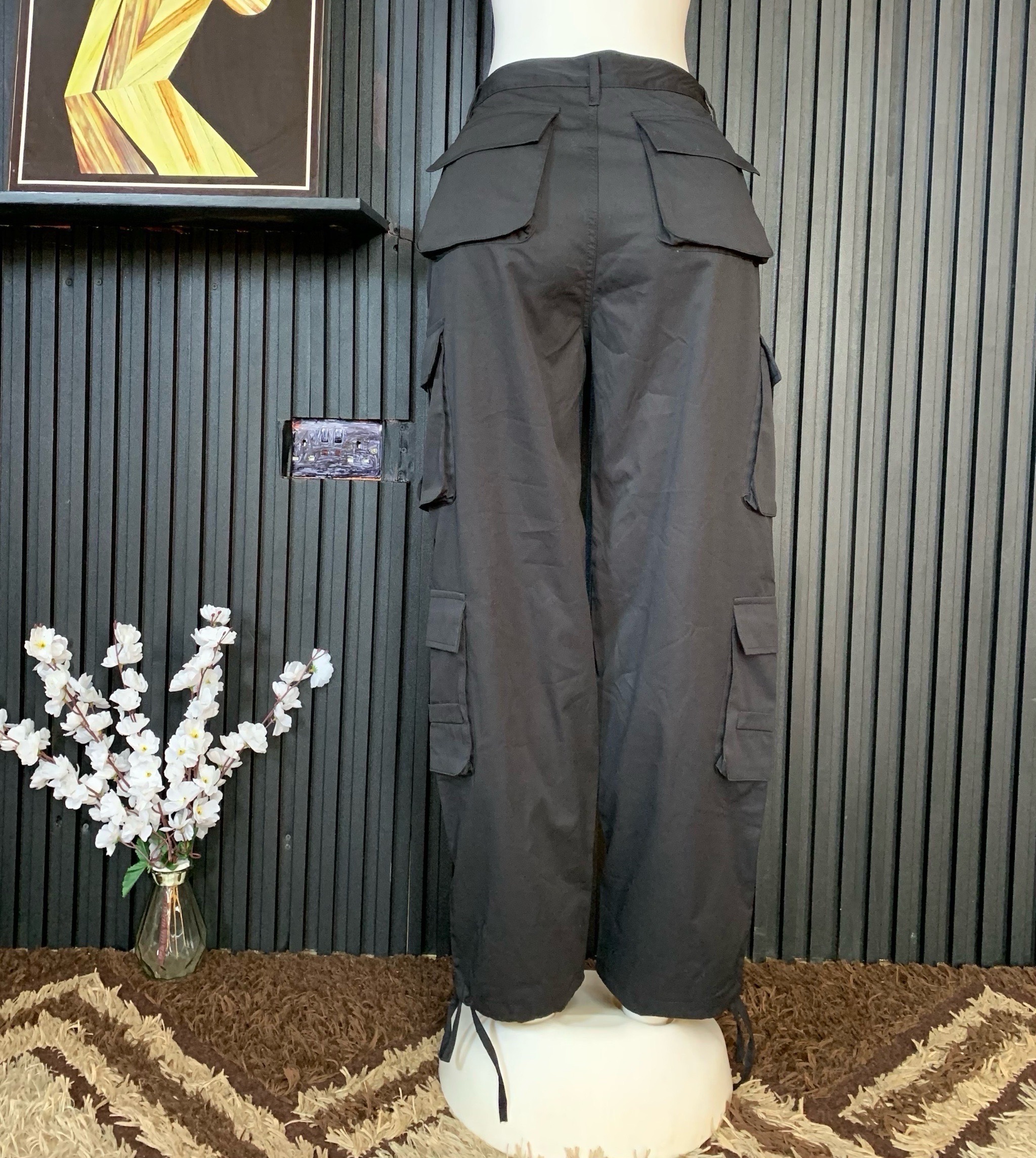 UrbanEase Women’s Black Cargo Wide Leg Pants – Relaxed Streetwear Trousers Nigeria 3 UrbanEase Women’s Black Cargo Wide Leg Pants – Relaxed Streetwear Trousers Nigeria - Image 3