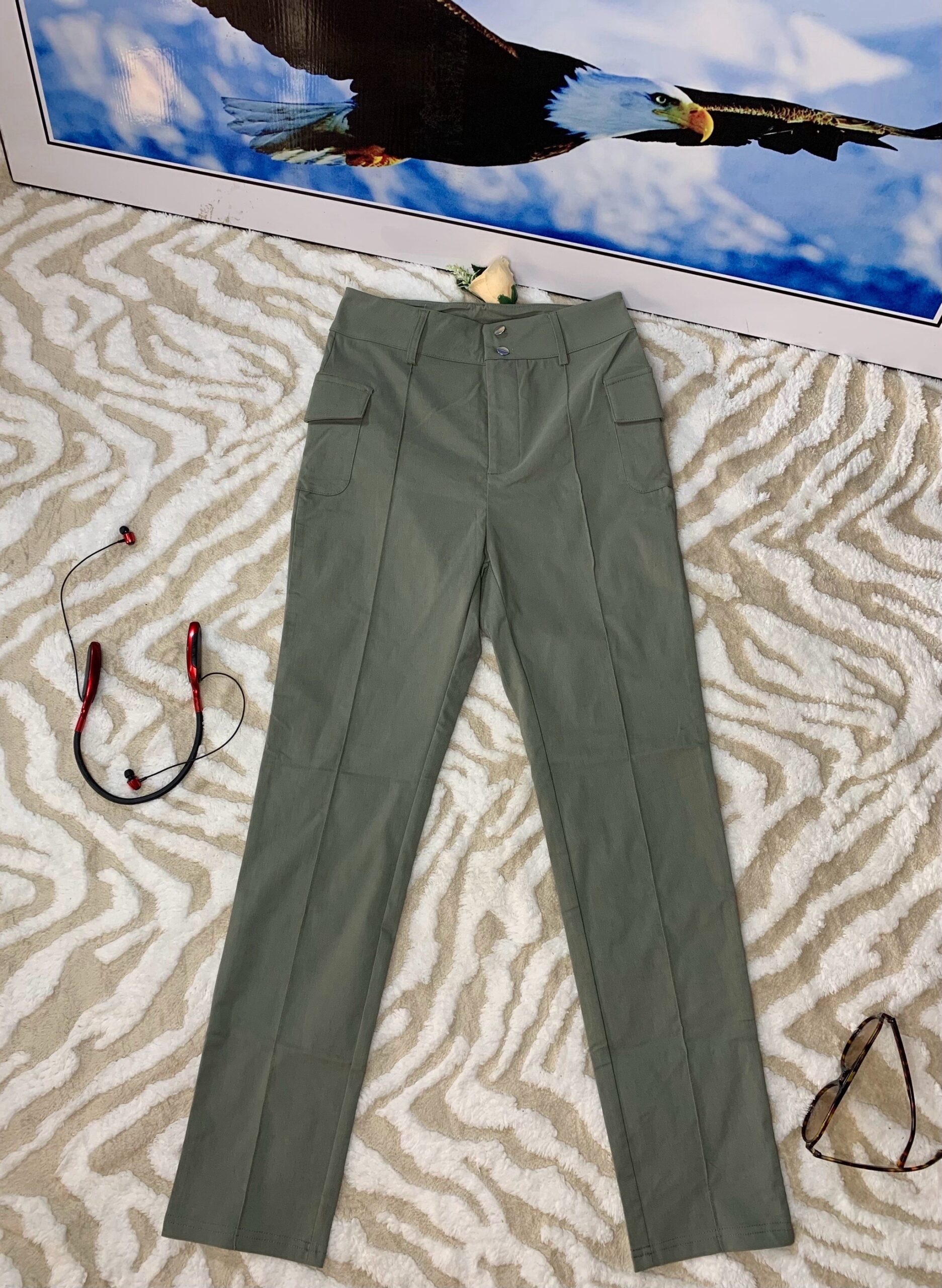 UrbanCurve Women’s Olive Green Skinny Cargo Pants – Stretch Casual Fashion Trousers Nigeria 4 UrbanCurve Women’s Olive Green Skinny Cargo Pants – Stretch Casual Fashion Trousers Nigeria - Image 4