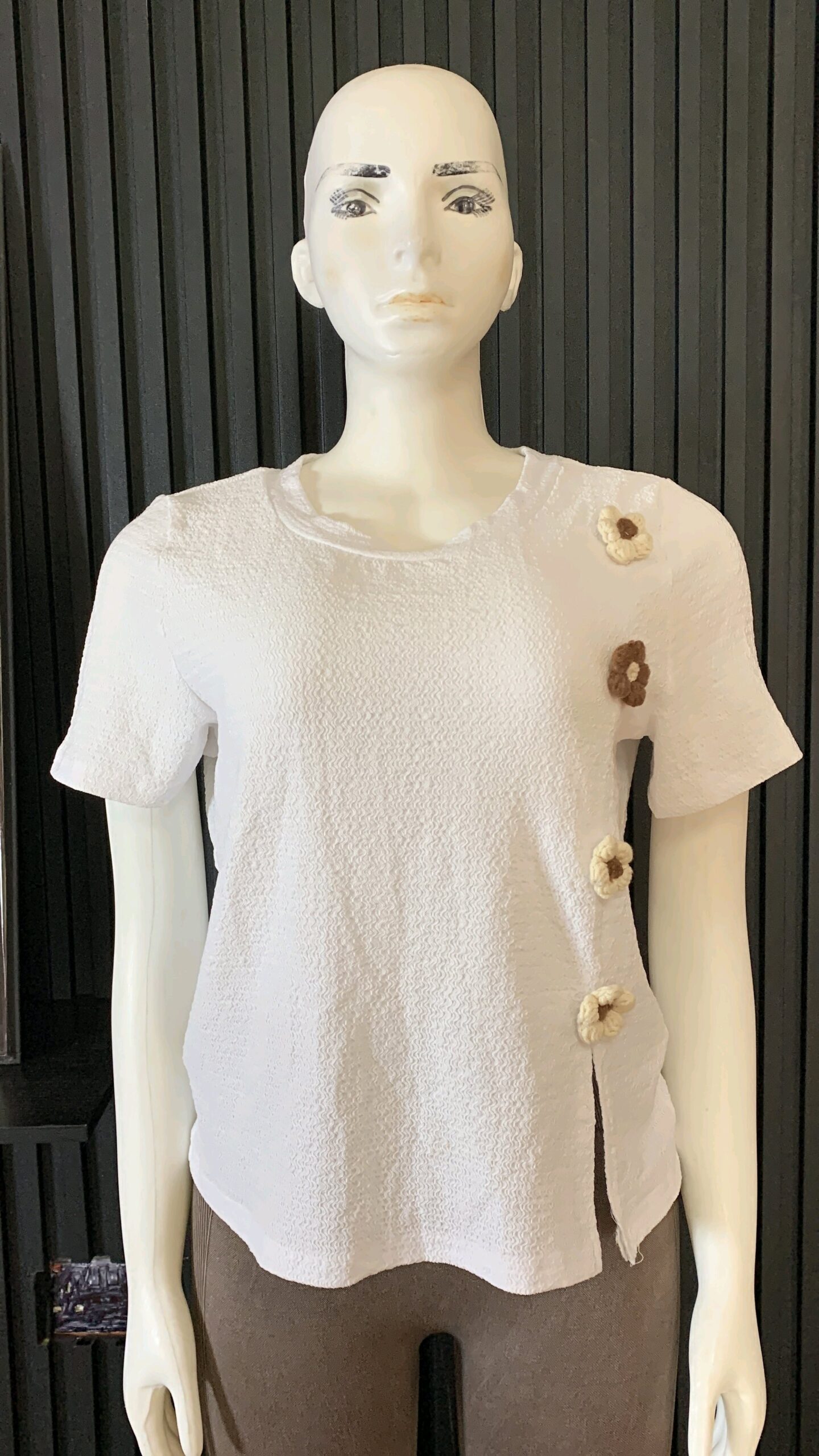 PureElegance Women’s Textured Button Detail Top – Casual Fashion Blouse Nigeria 4 PureElegance Women’s Textured Button Detail Top – Casual Fashion Blouse Nigeria - Image 4