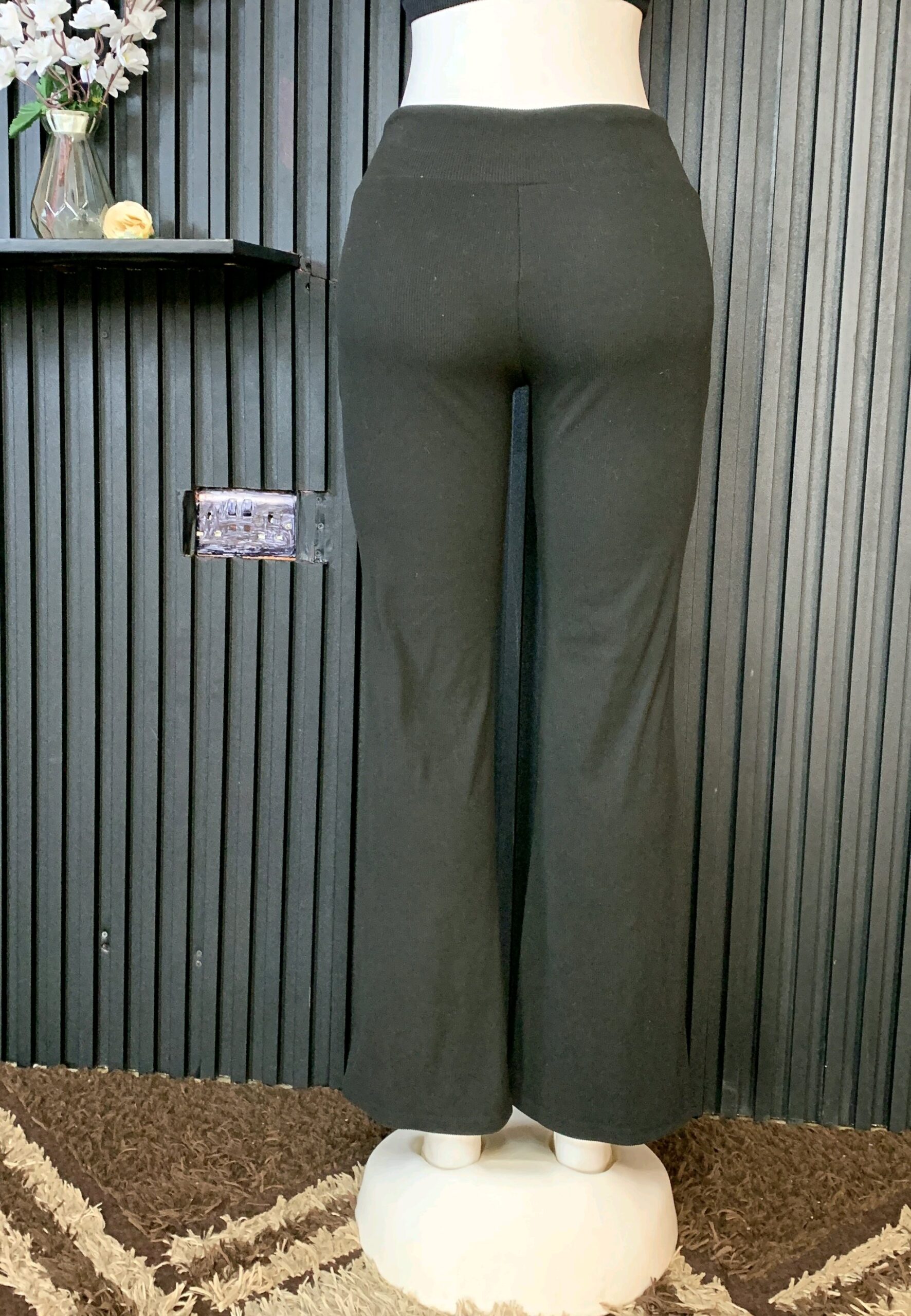 Women’s Olive Flare Leggings – High Waist Stretch Casual Pants Nigeria 3 Women’s Olive Flare Leggings – High Waist Stretch Casual Pants Nigeria - Image 3
