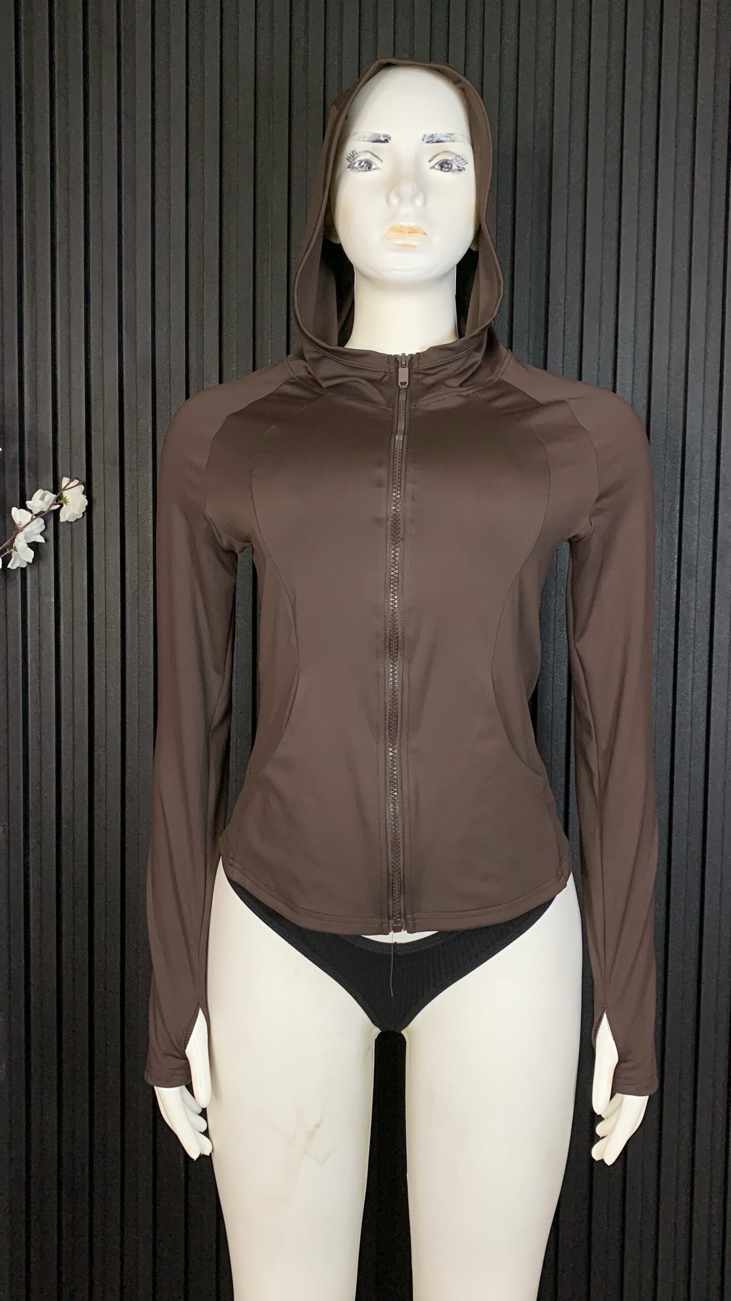 Women’s Slim Fit Athletic Zip Hoodie – Stretch Activewear Jacket Nigeria 4 Women’s Slim Fit Athletic Zip Hoodie – Stretch Activewear Jacket Nigeria - Image 4