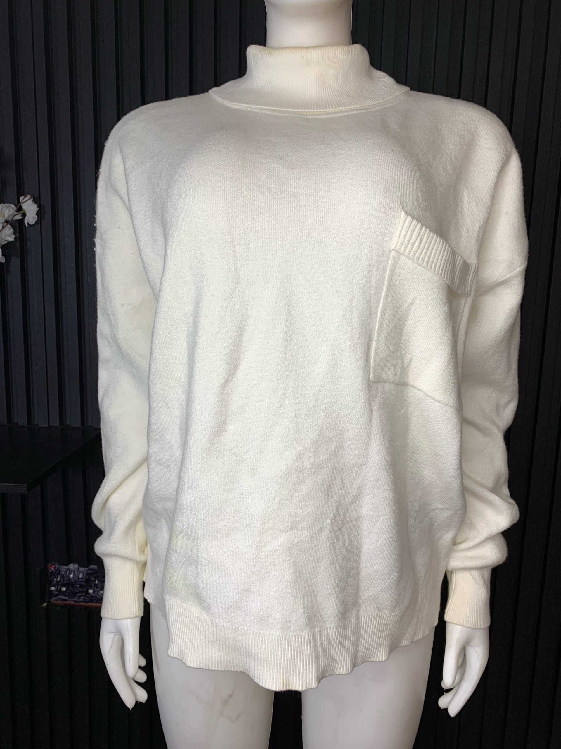 Women’s White Turtleneck Sweater – Loose Fit Knit Pullover Nigeria 2 Women’s White Turtleneck Sweater – Loose Fit Knit Pullover Nigeria - Image 2