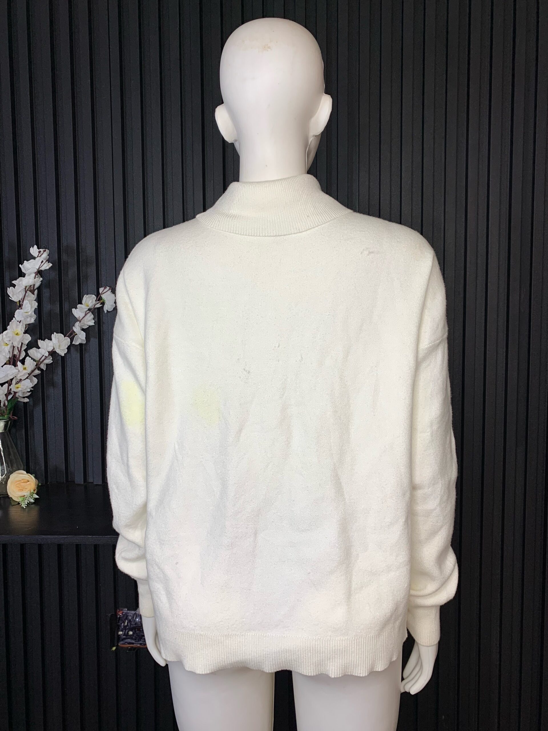 Women’s White Turtleneck Sweater – Loose Fit Knit Pullover Nigeria 3 Women’s White Turtleneck Sweater – Loose Fit Knit Pullover Nigeria - Image 3