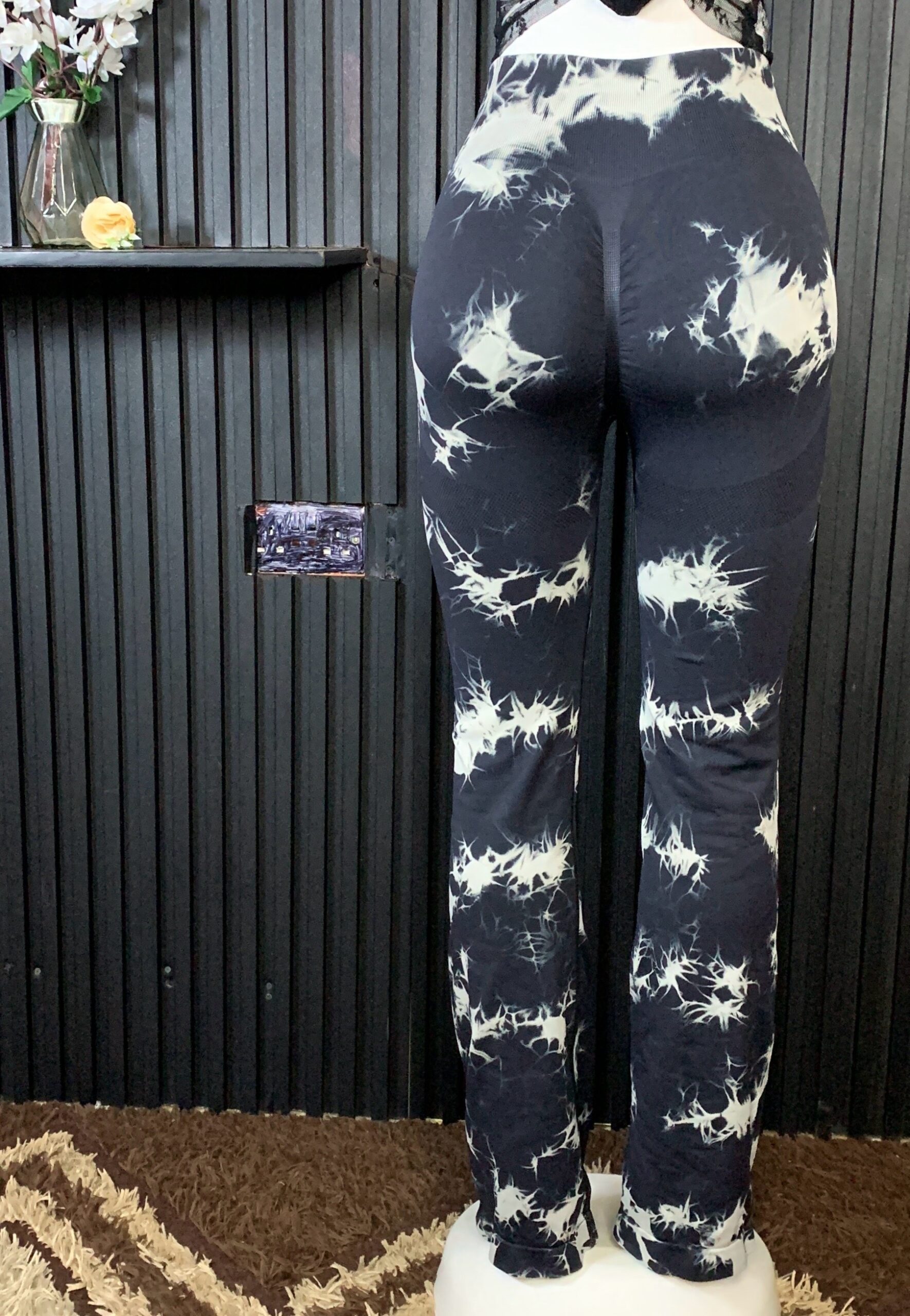 Women’s Tie Dye Flare Yoga Pants – High Waist Butt Lift Gym Leggings Nigeria 3 Women’s Tie Dye Flare Yoga Pants – High Waist Butt Lift Gym Leggings Nigeria - Image 3
