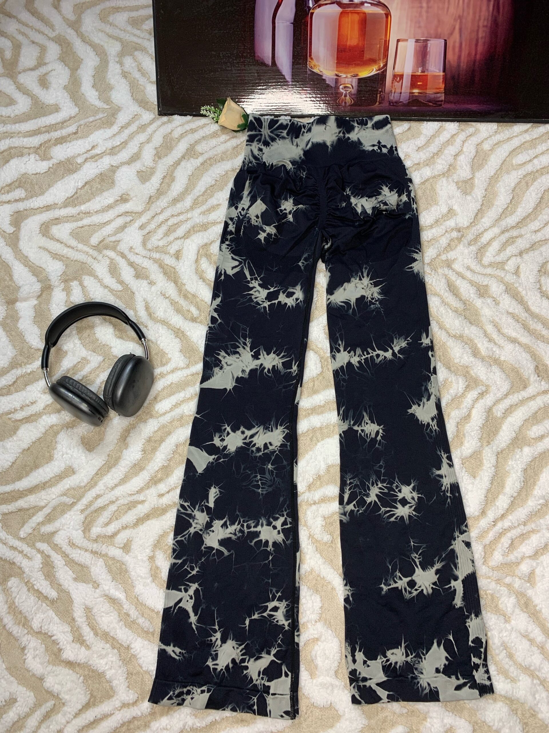 Women’s Tie Dye Flare Yoga Pants – High Waist Butt Lift Gym Leggings Nigeria 4 Women’s Tie Dye Flare Yoga Pants – High Waist Butt Lift Gym Leggings Nigeria - Image 4