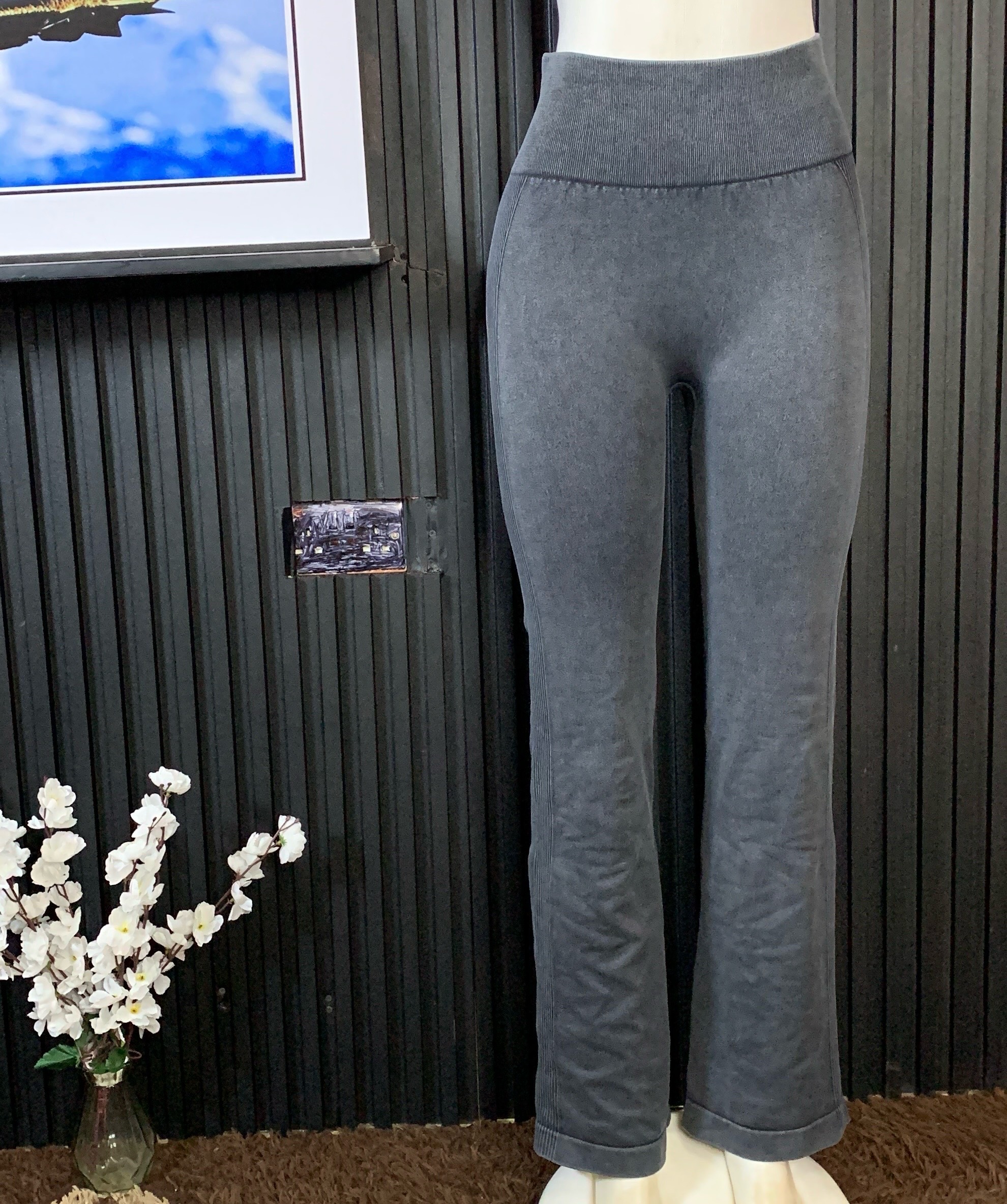SculptFit Premium Flare Leggings – Women's High-Waist Ribbed Gym Trousers collection 2 SculptFit Premium Flare Leggings – Women's High-Waist Ribbed Gym Trousers collection - Image 2