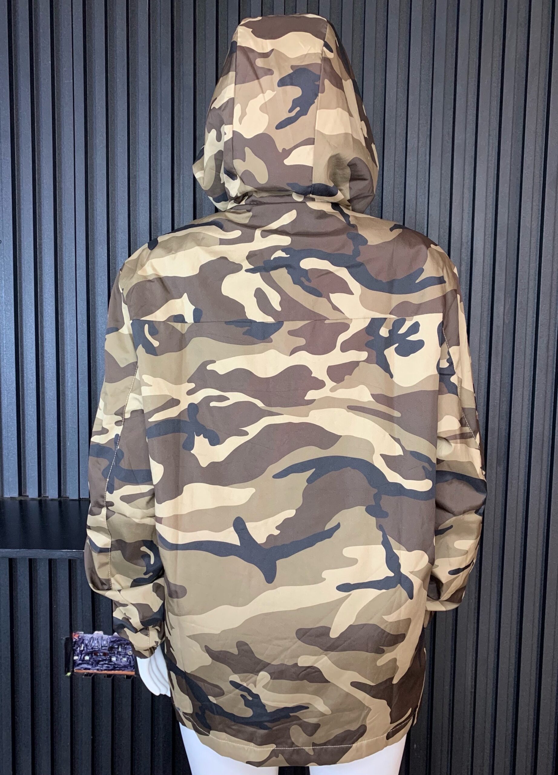 Camouflage Windbreaker Jacket- Premium Outer Layer Heavy-duty Streetwear 3 Camouflage Windbreaker Jacket- Premium Outer Layer Heavy-duty Streetwear - Image 3