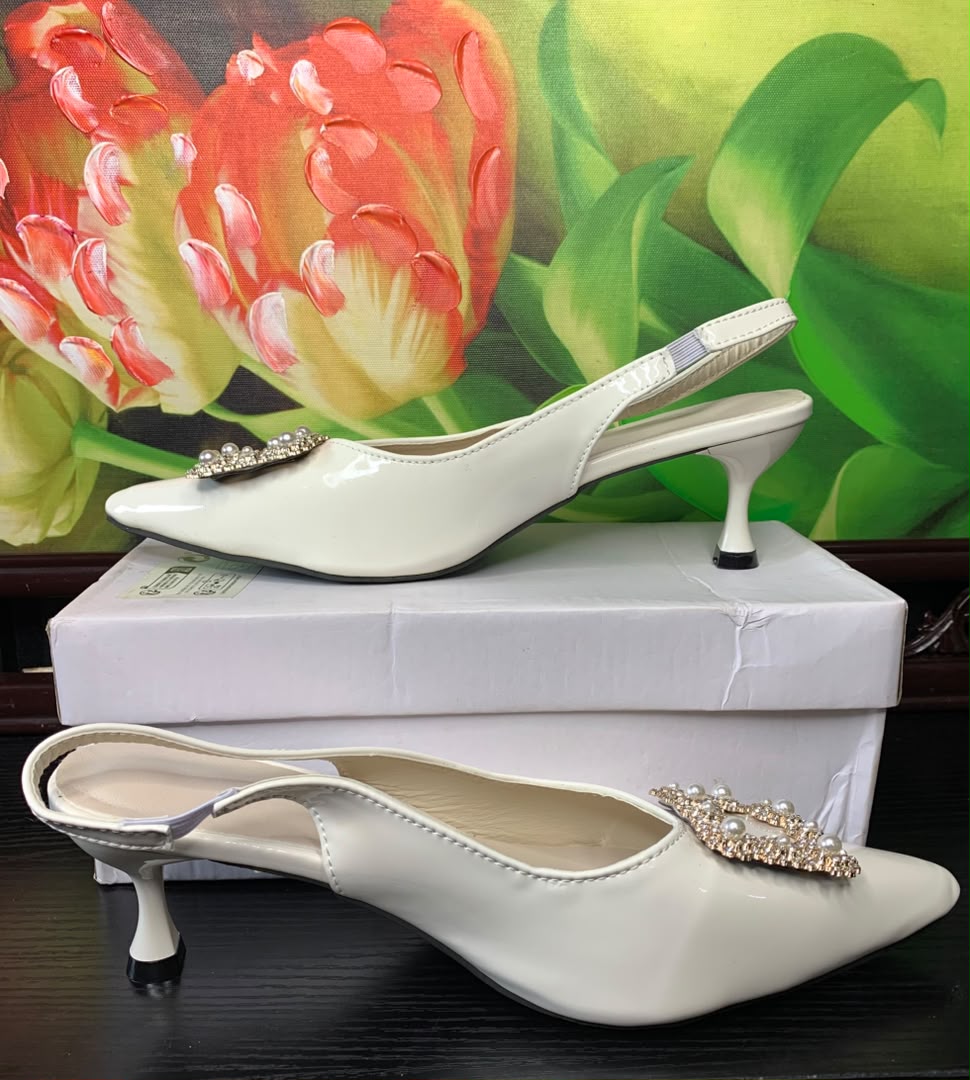 Elegant Pearl Buckle Slingback Heels – Luxury Women's White Occasion Shoes Nigeria 1 Elegant Pearl Buckle Slingback Heels – Luxury Women's White Occasion Shoes Nigeria