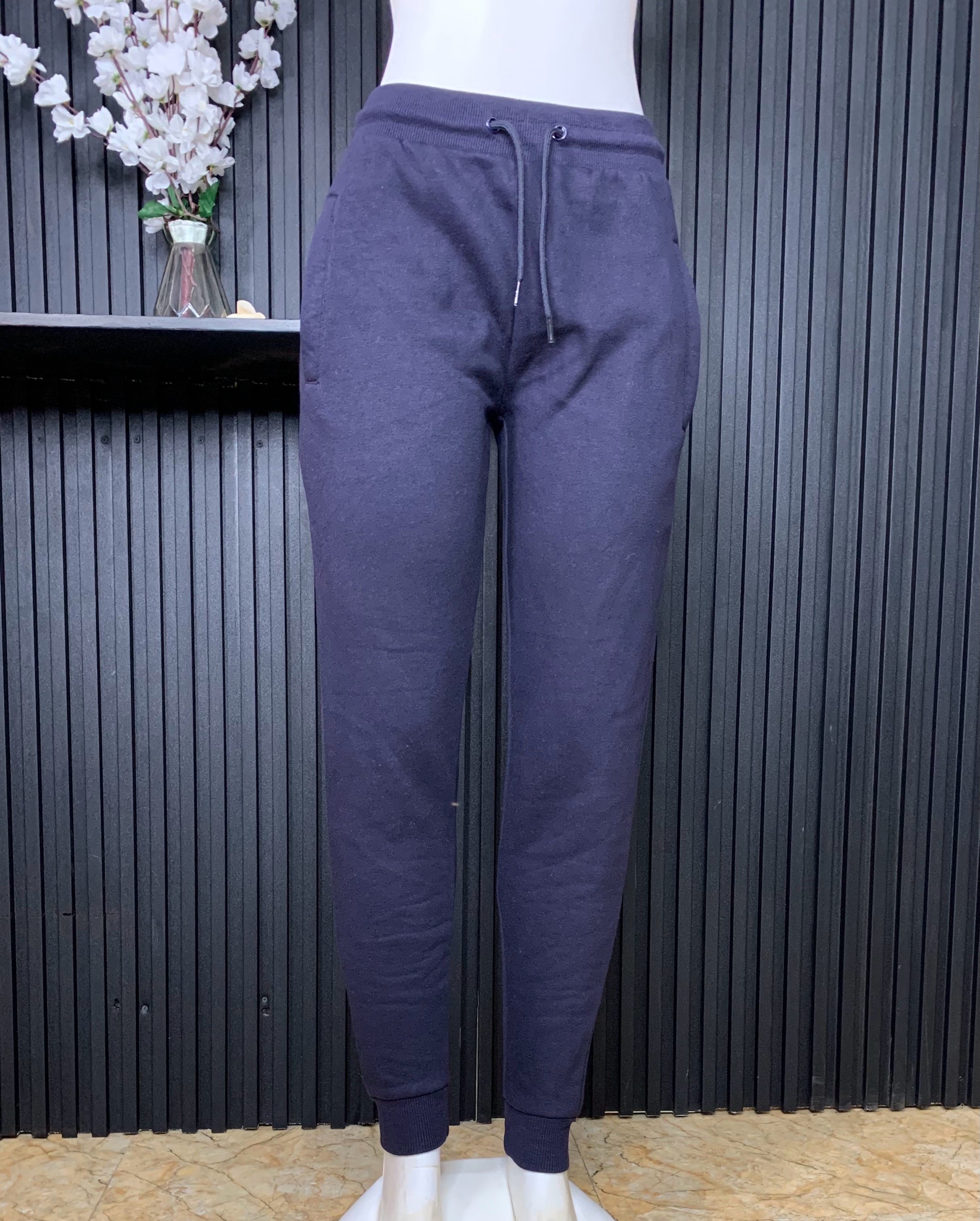 Slim Fit Fleece Joggers – Powerful Comfortable Sweatpants 2 Slim Fit Fleece Joggers – Powerful Comfortable Sweatpants - Image 2