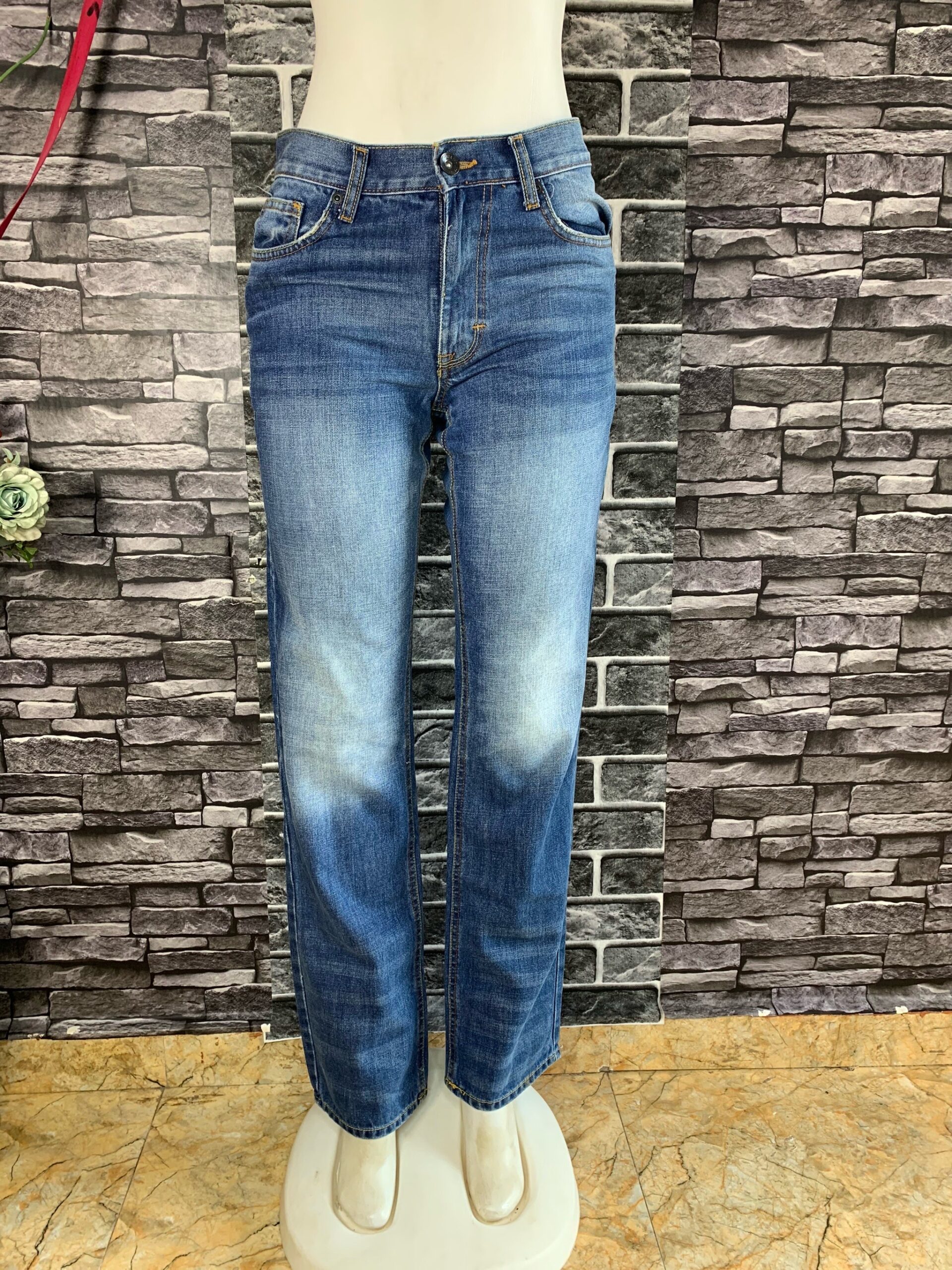 Elegant Straight Leg Jeans 1 Elegant Straight Leg Jeans