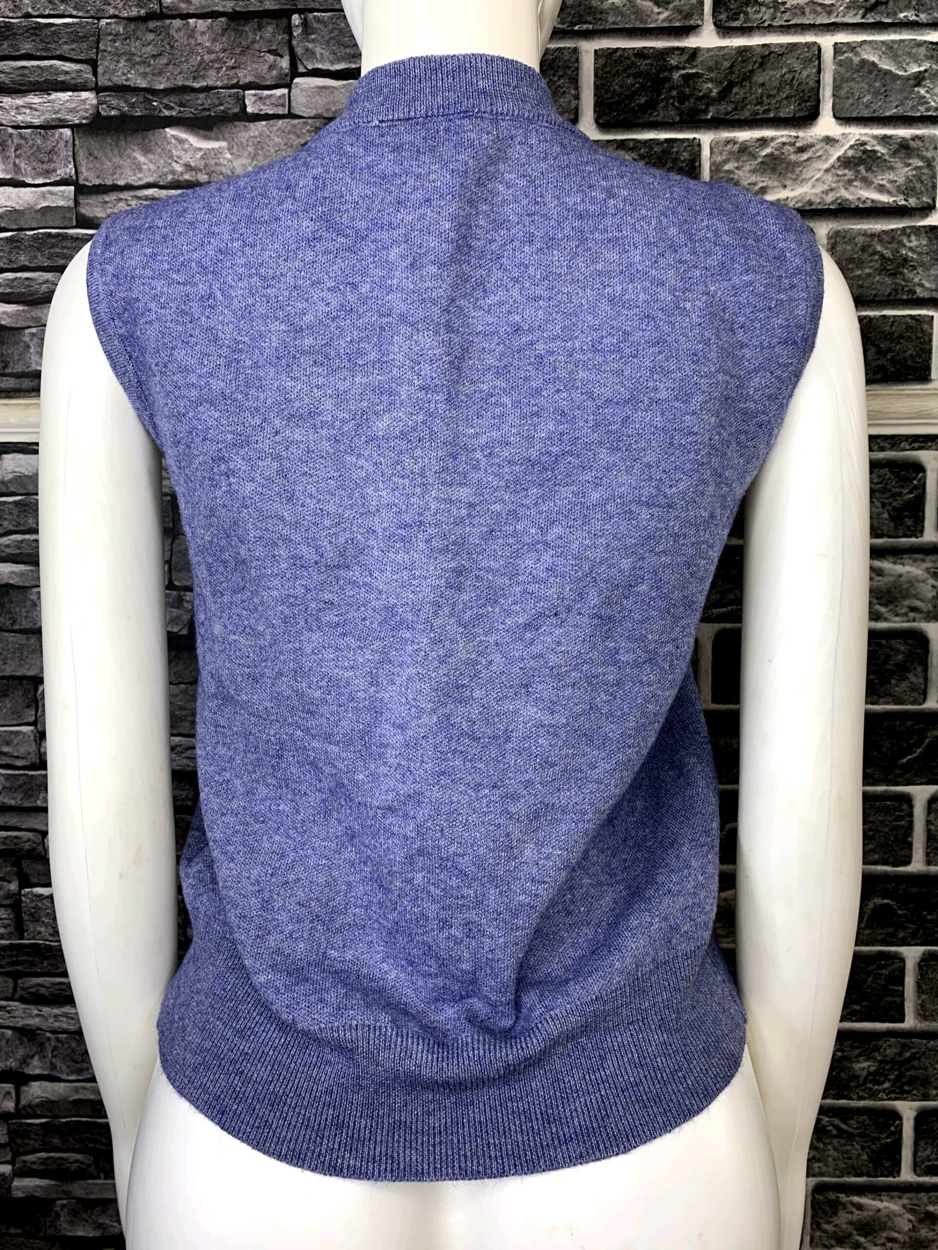 Women's Sleeveless Knit Cardigan Vest 3 Women's Sleeveless Knit Cardigan Vest - Image 3