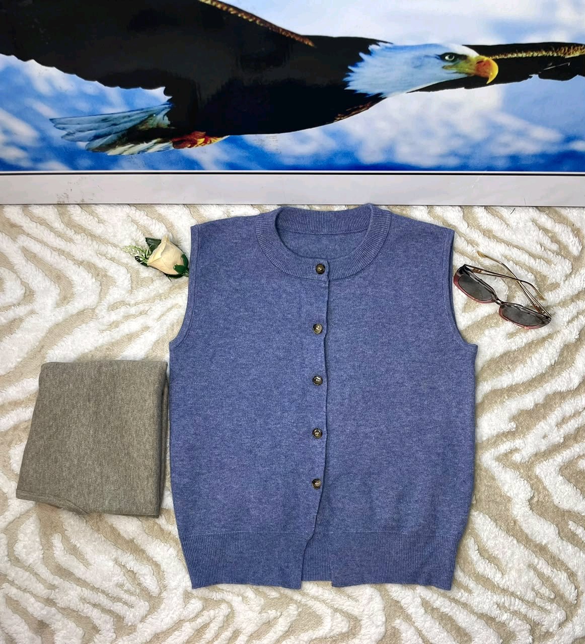 Women's Sleeveless Knit Cardigan Vest 4 Women's Sleeveless Knit Cardigan Vest - Image 4