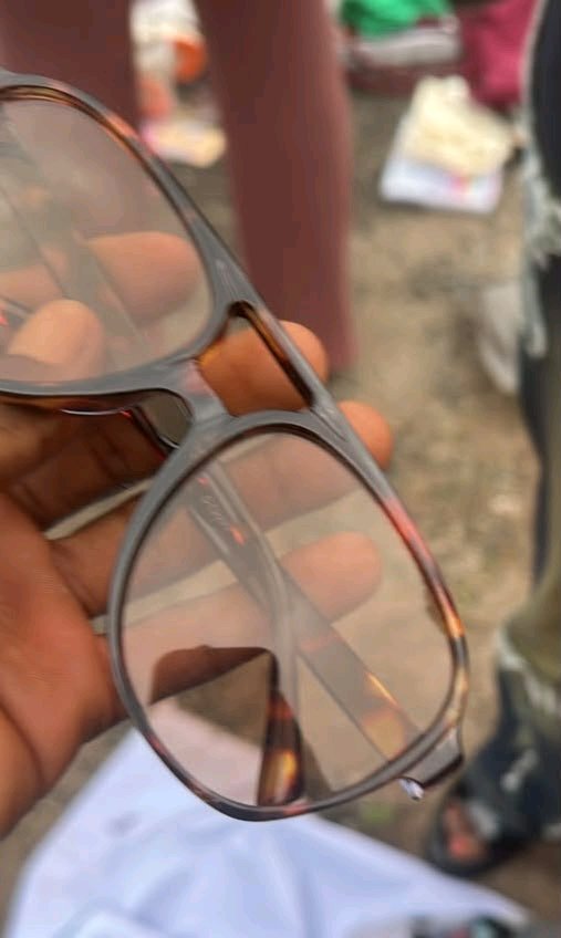 Brown Tortoiseshell Round Eyeglasses 2 Brown Tortoiseshell Round Eyeglasses - Image 2