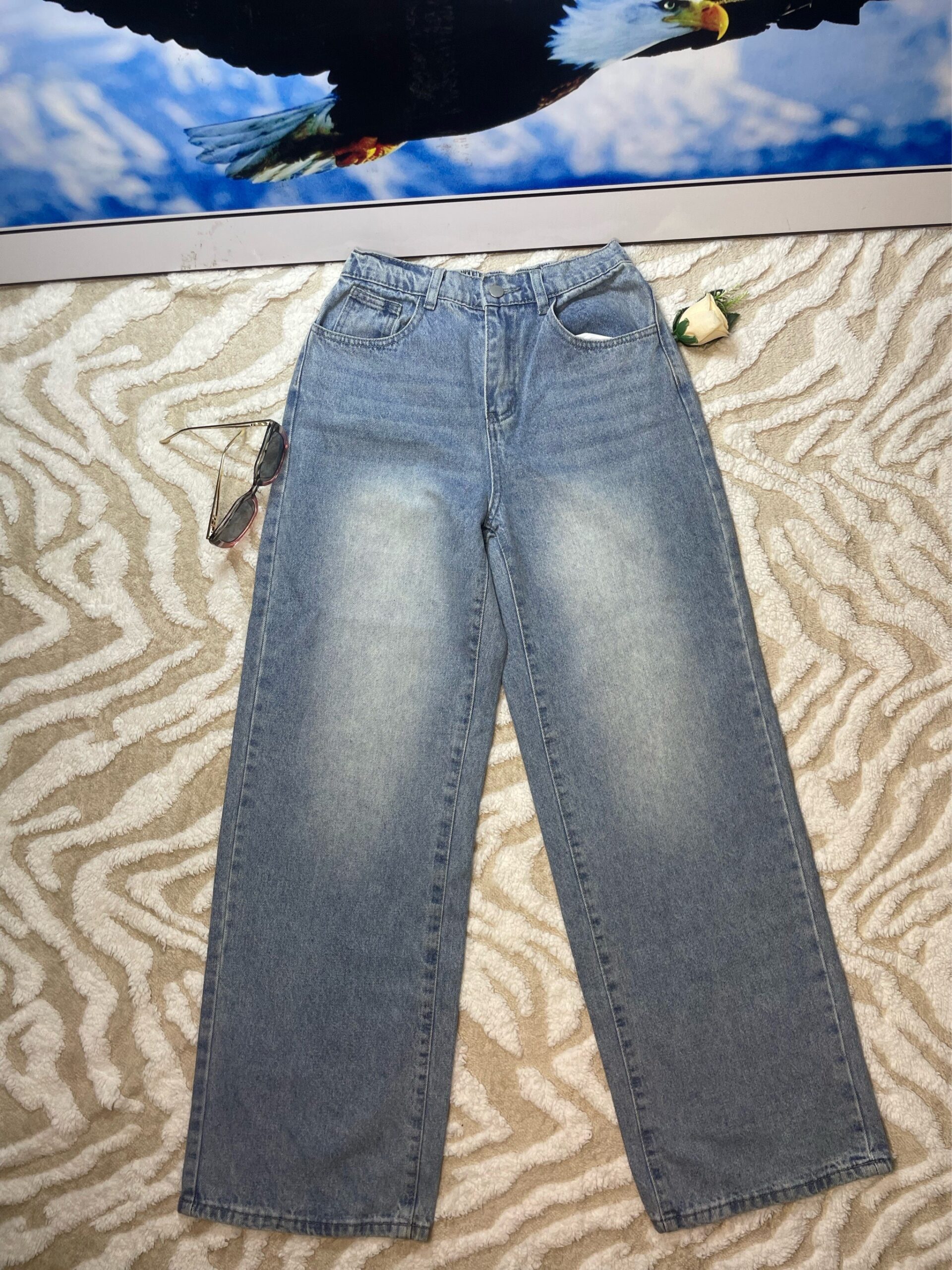 Light wash Straight Jean 4 Light wash Straight Jean - Image 4