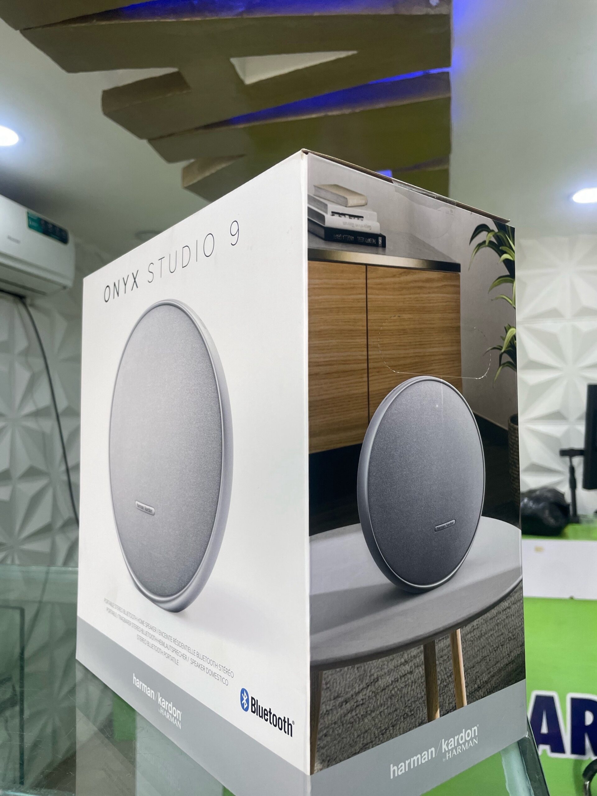 Onyx Studio 9 Wireless Bluetooth Speaker 3 Onyx Studio 9 Wireless Bluetooth Speaker - Image 3