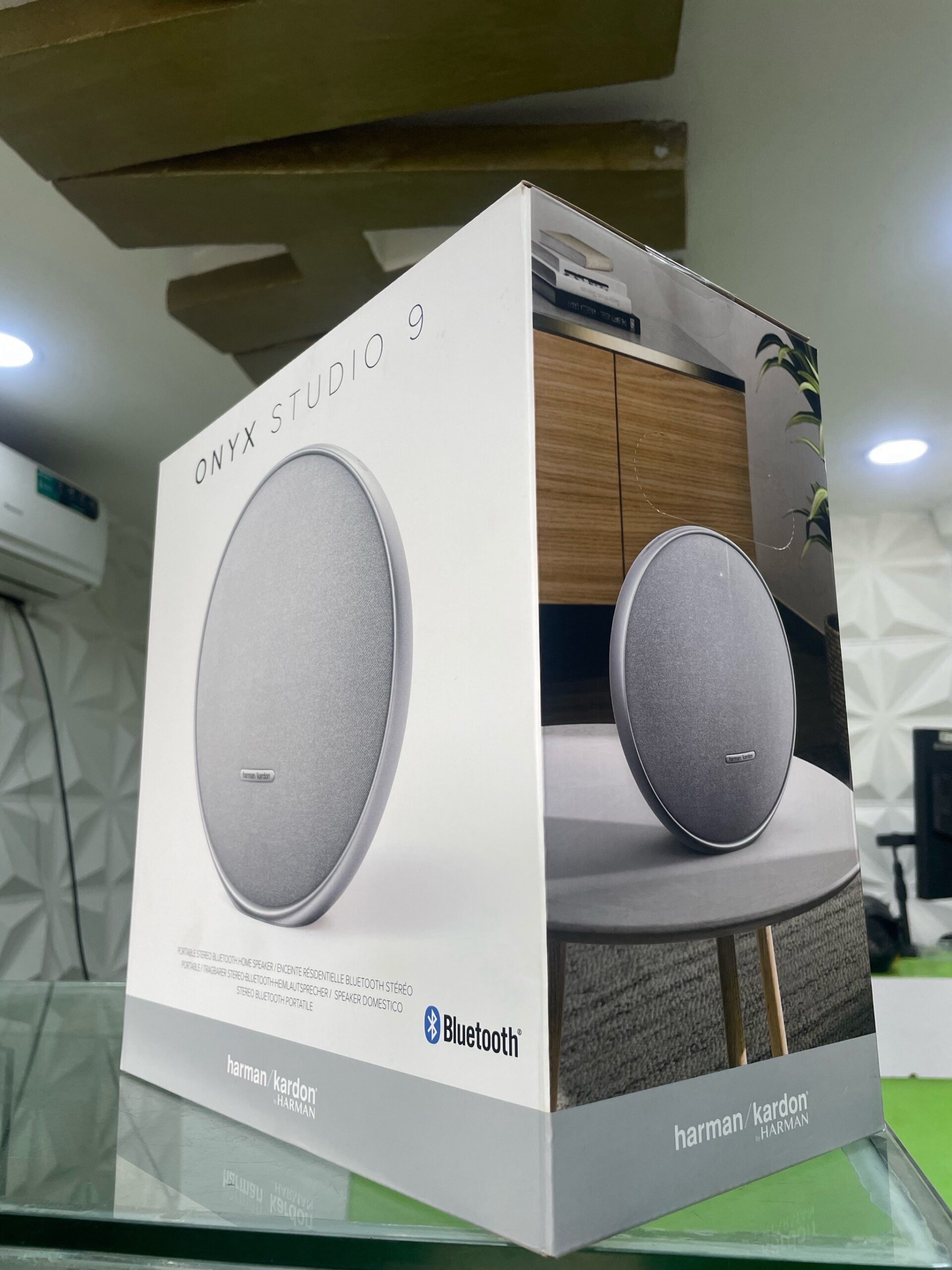 Onyx Studio 9 Wireless Bluetooth Speaker 4 Onyx Studio 9 Wireless Bluetooth Speaker - Image 4