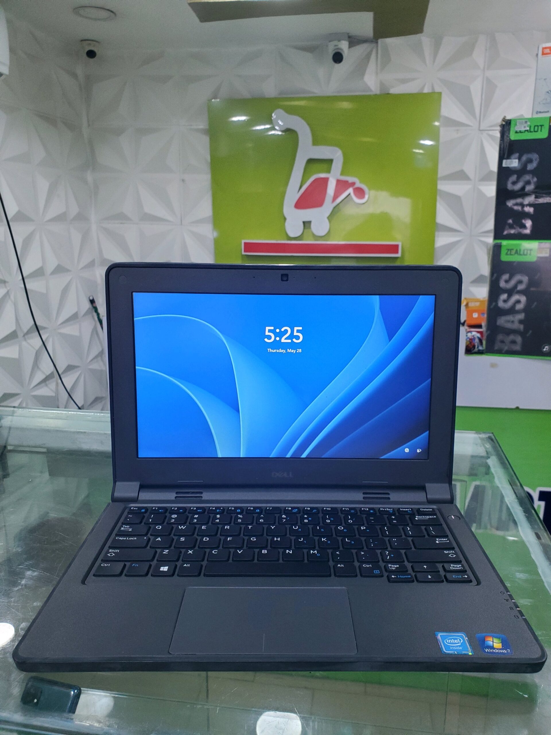 Dell Latitude 3150 4/128gb ssd 2 Dell Latitude 3150 4/128gb ssd - Image 2
