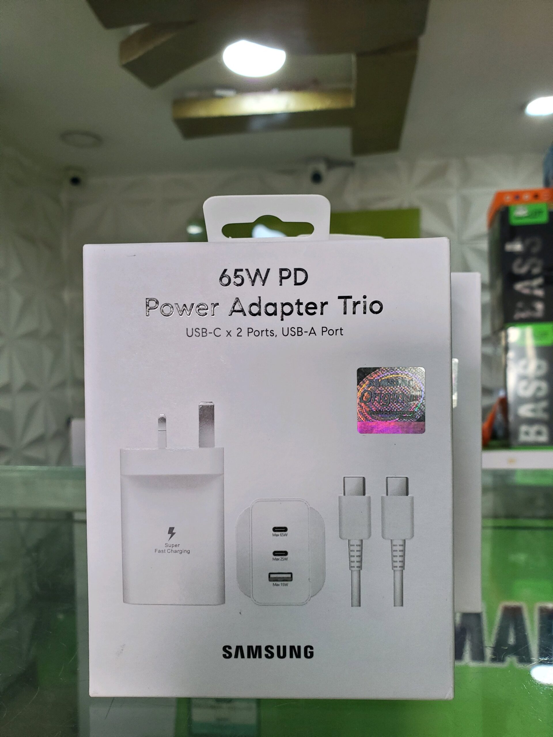 Samsung Power Adapter Trio 65W 3 Samsung Power Adapter Trio 65W - Image 3