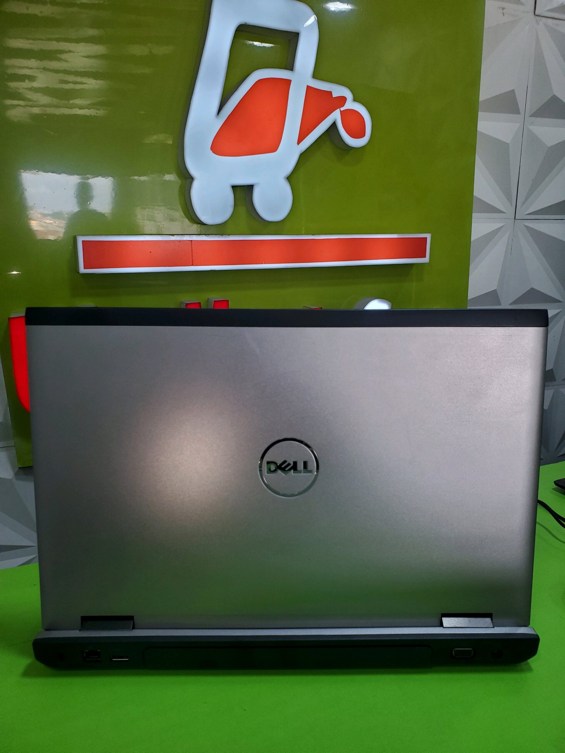 Dell Vostro 3550 core i3 4 Dell Vostro 3550 core i3 - Image 4