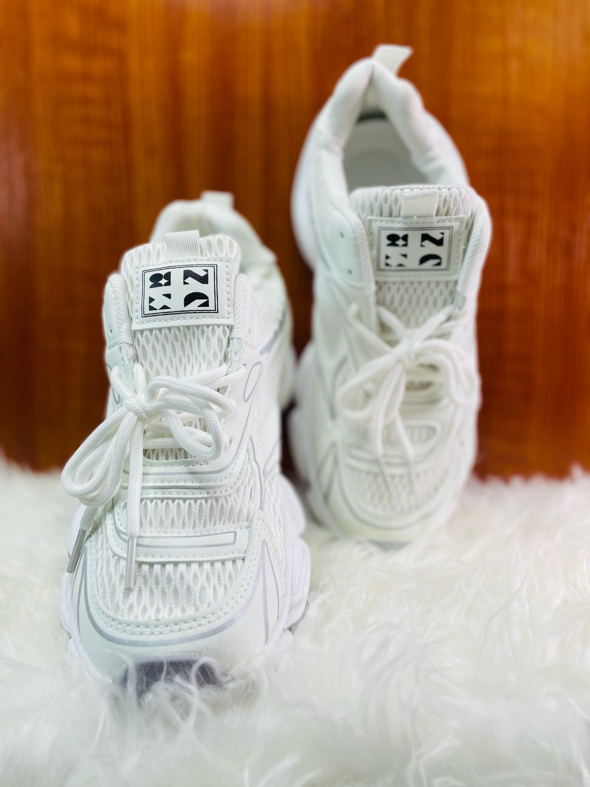 White Caual Sneakers 3 White Caual Sneakers - Image 3