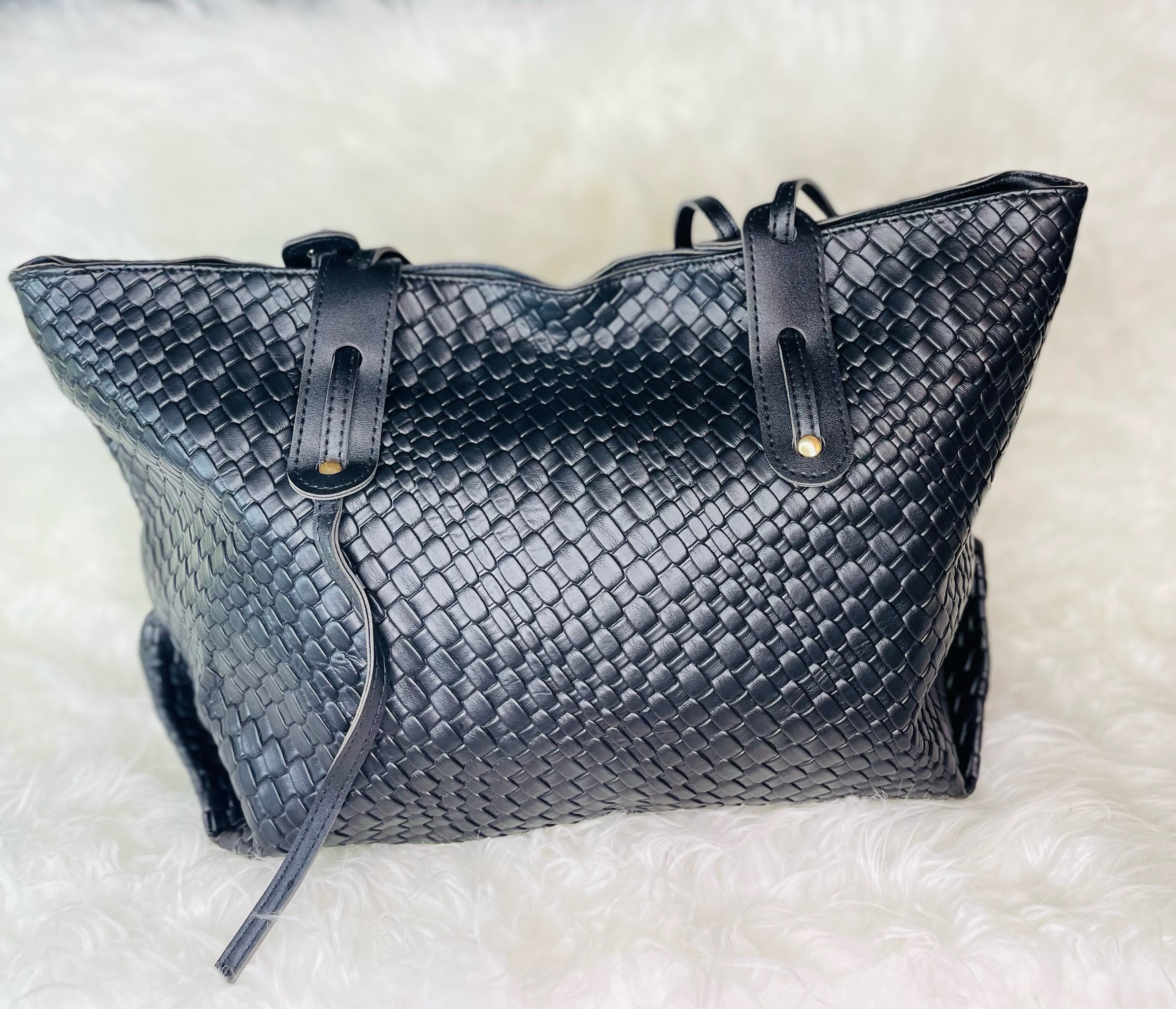 Black Tote Handbag 3 Black Tote Handbag - Image 3
