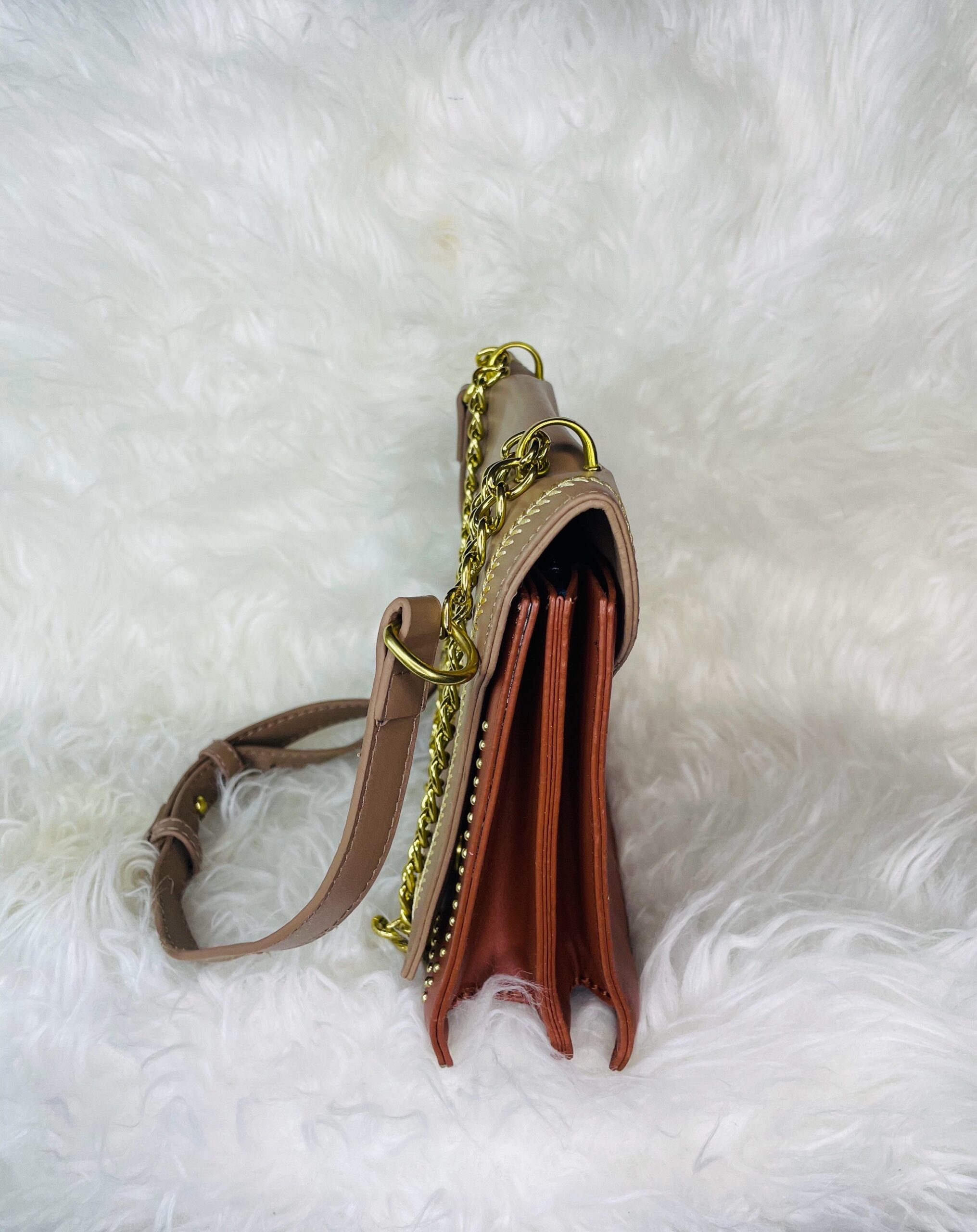 Chain Elegant Handbag 3 Chain Elegant Handbag - Image 3