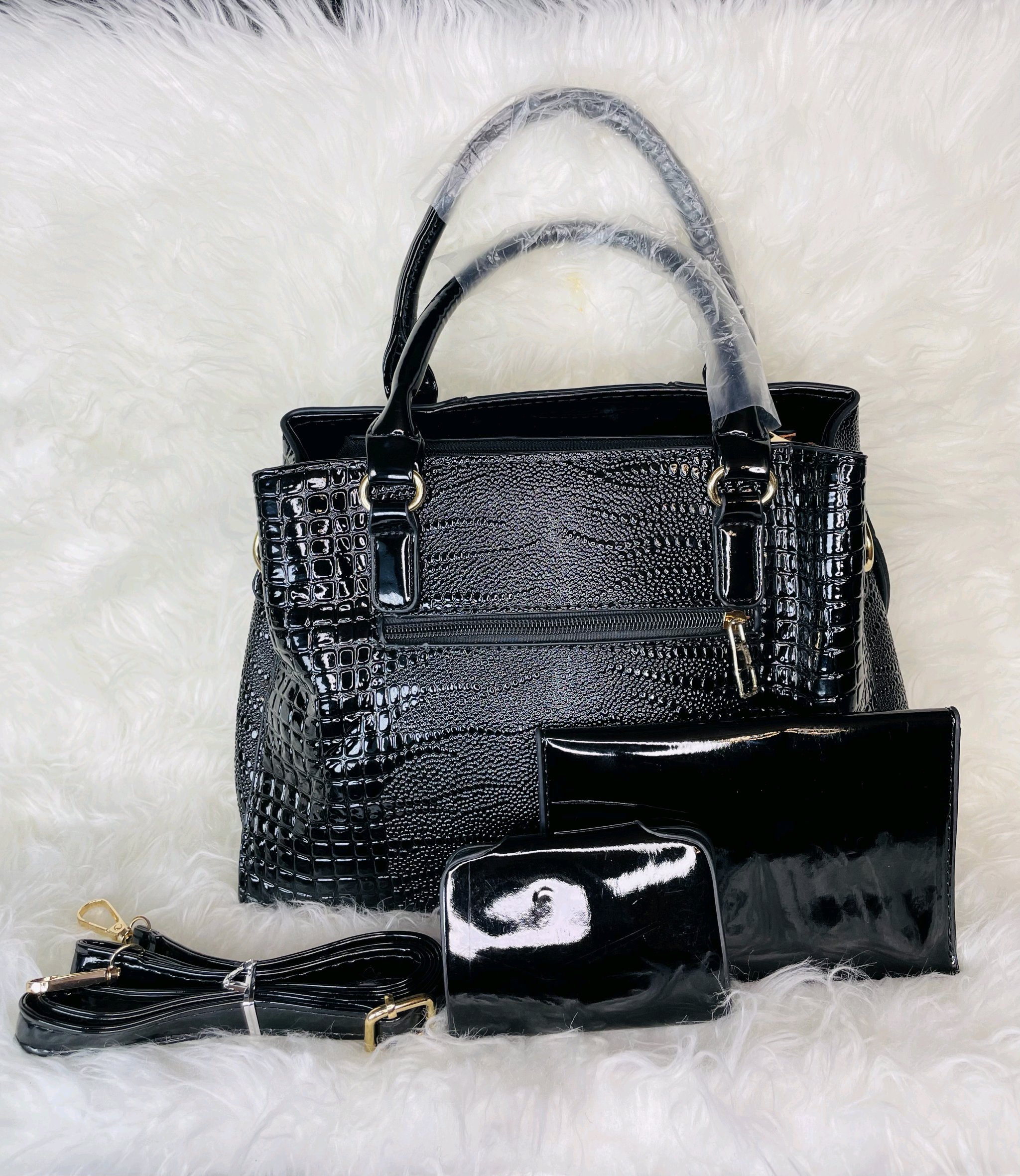 Elegant Black Handbag with Purse 3 Elegant Black Handbag with Purse - Image 3