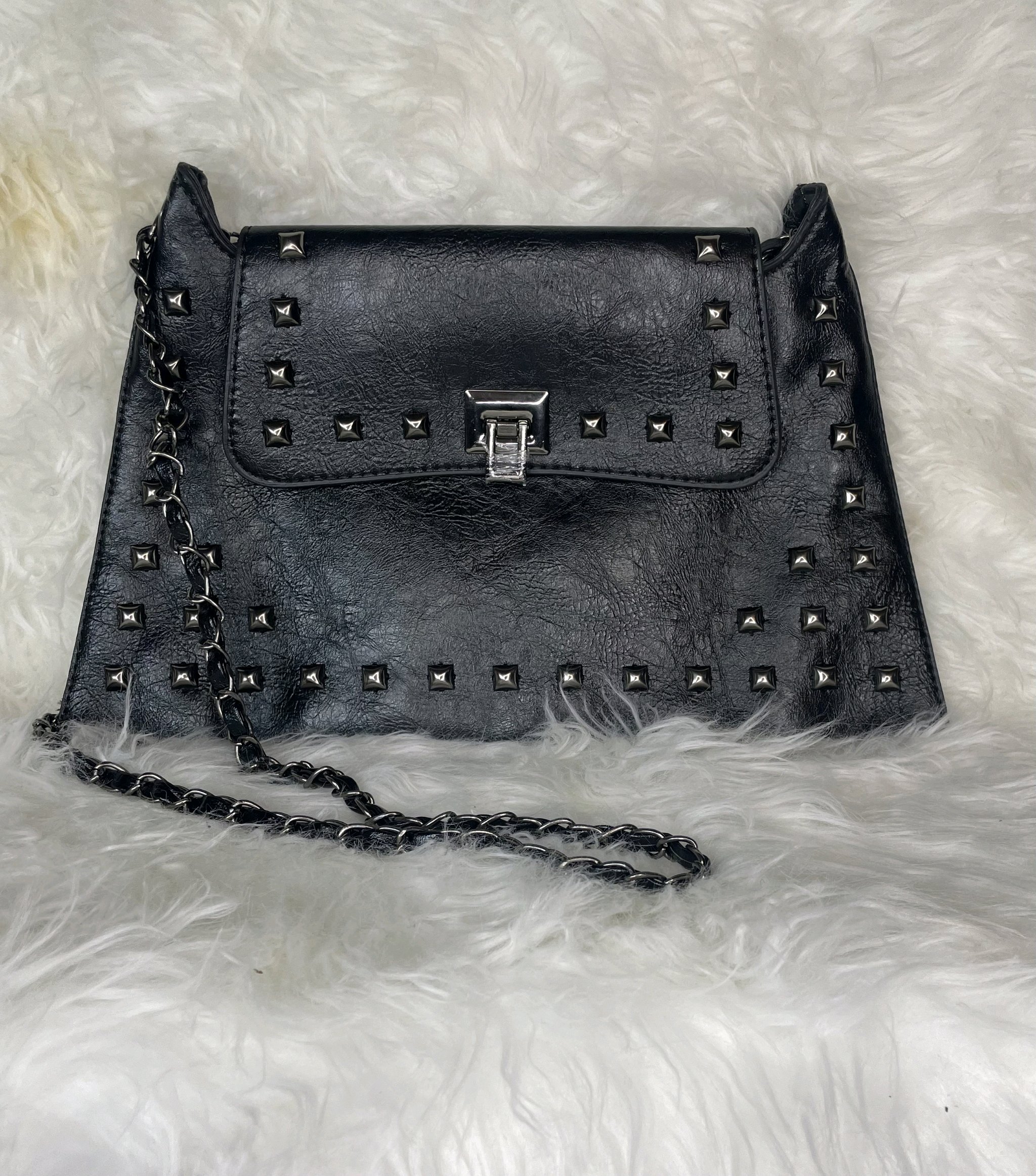 Black Chain Handbag 5 Black Chain Handbag - Image 5