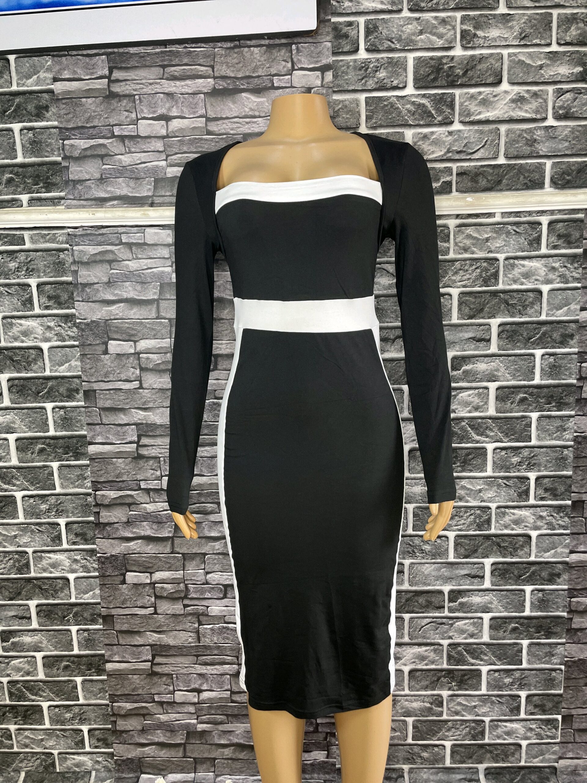 Black Elegant Gown 2 Black Elegant Gown - Image 2