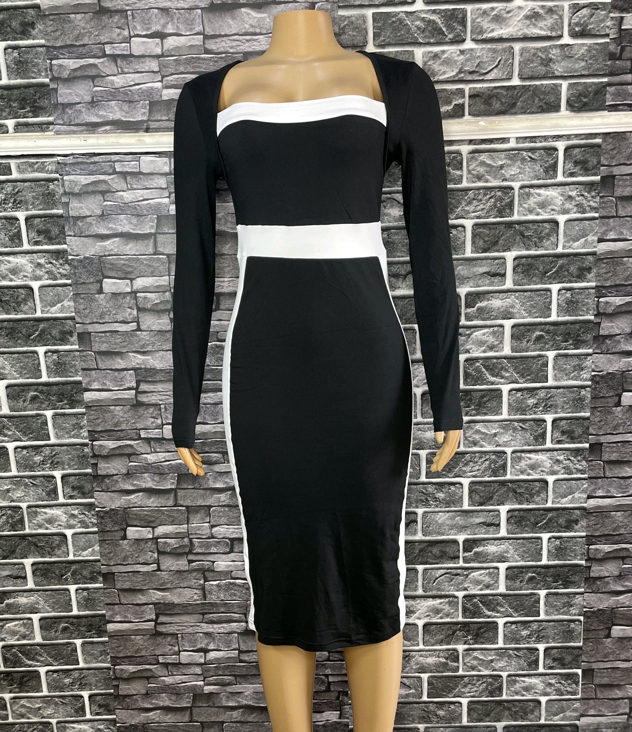 Black Elegant Gown 3 Black Elegant Gown - Image 3