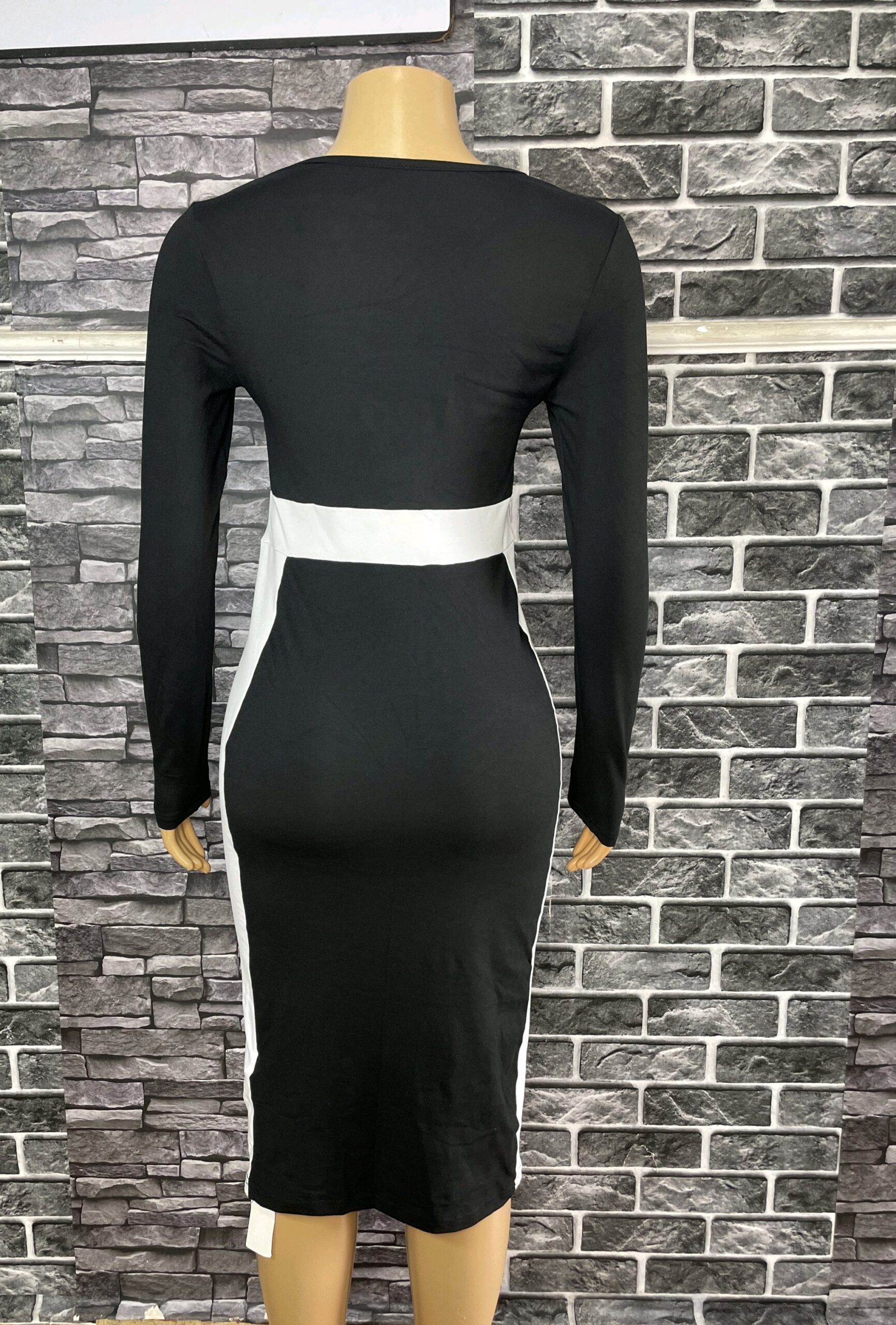 Black Elegant Gown 4 Black Elegant Gown - Image 4