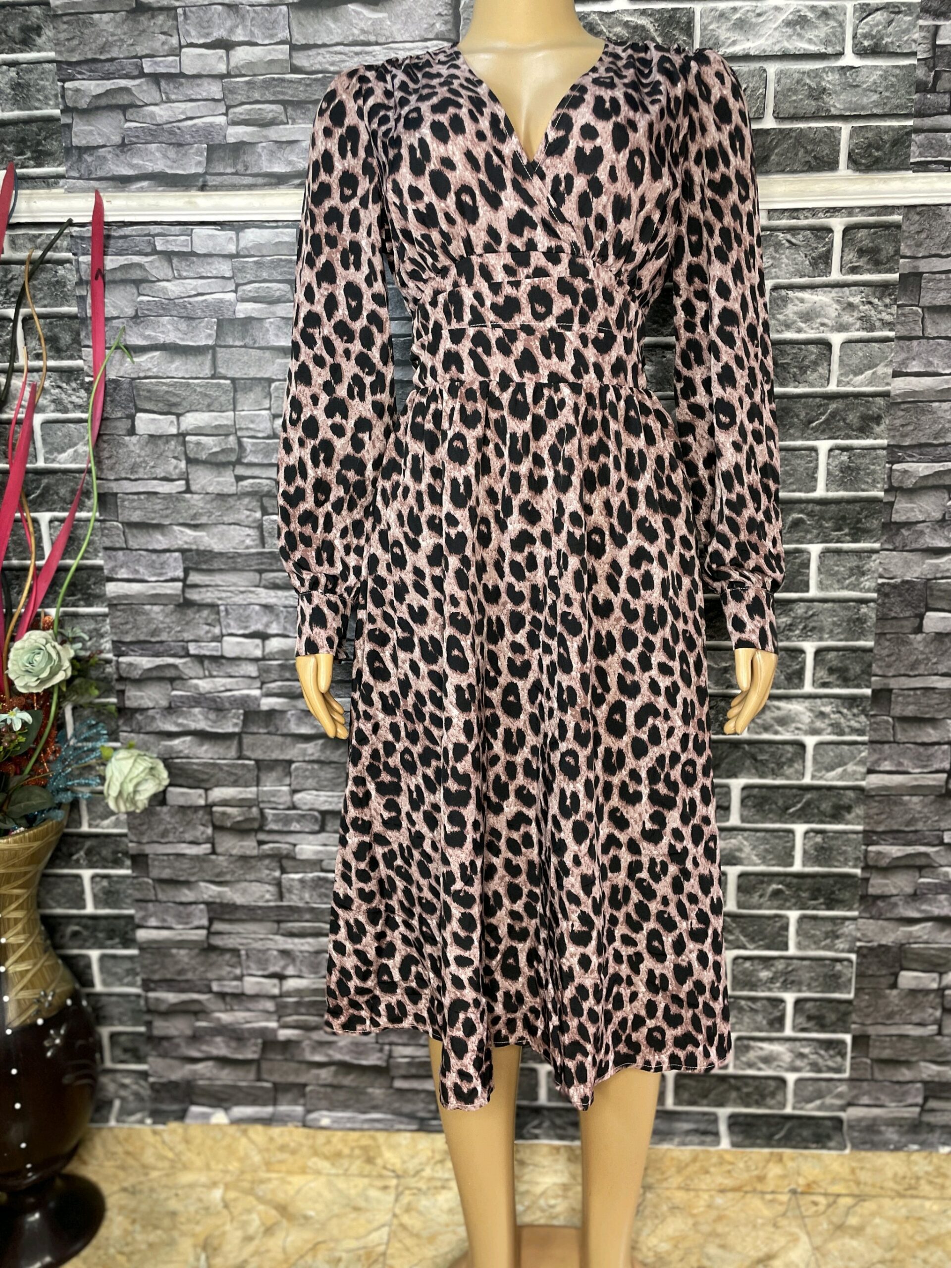 Leopard Print Midi Dress 4 Leopard Print Midi Dress - Image 4