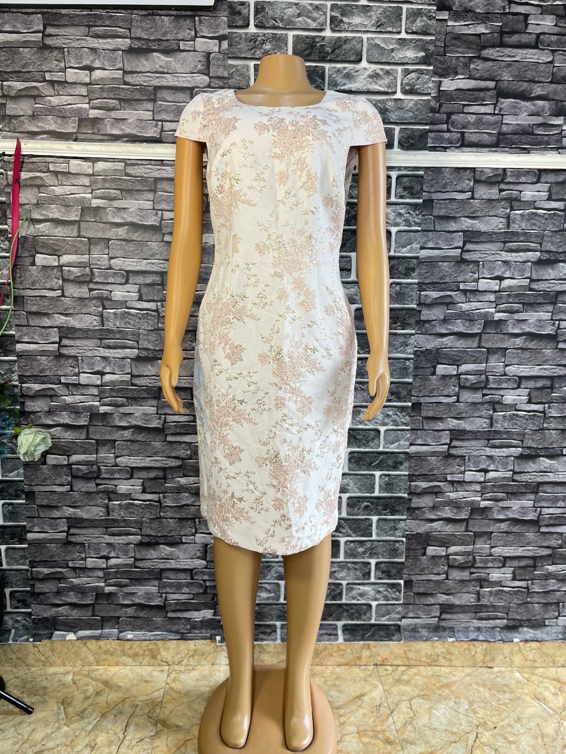 Elegant Floral Brocade Midi Dress 4 Elegant Floral Brocade Midi Dress - Image 4