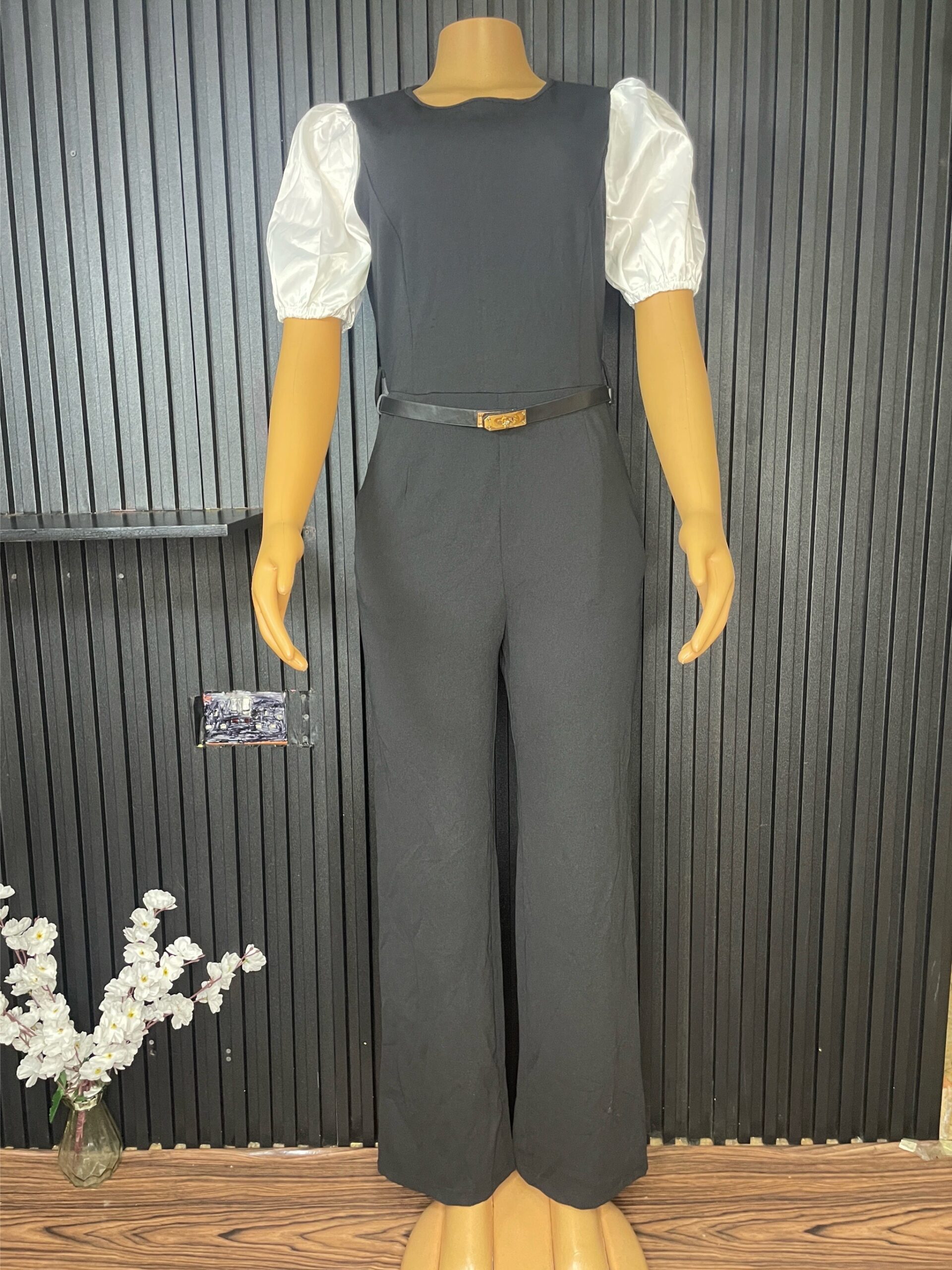 Stylish Black Puff-Sleeve Jumpsuit 4 Stylish Black Puff-Sleeve Jumpsuit - Image 4