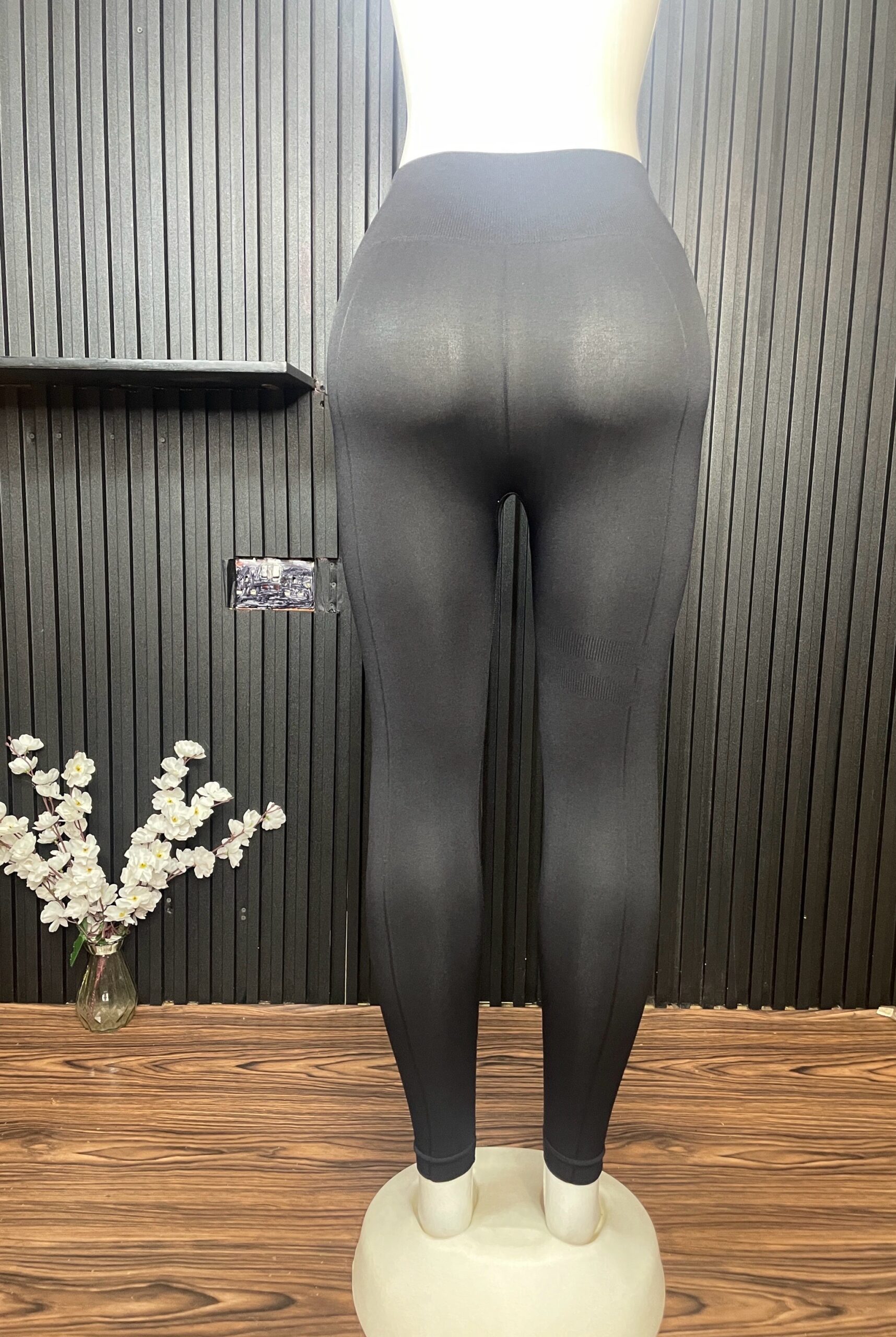 Stylish Seamless High-Waist Leggings 3 Stylish Seamless High-Waist Leggings - Image 3