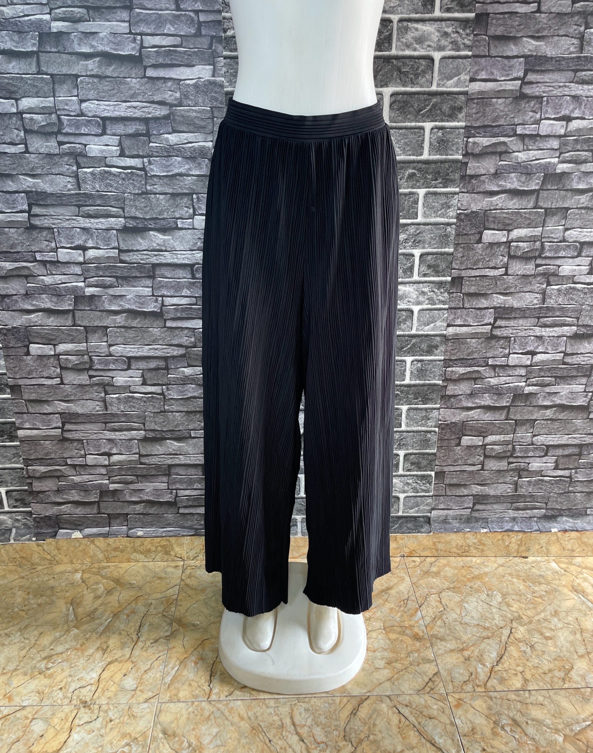 Elegant Black Pleated Wide Leg Pants 1 Elegant Black Pleated Wide Leg Pants
