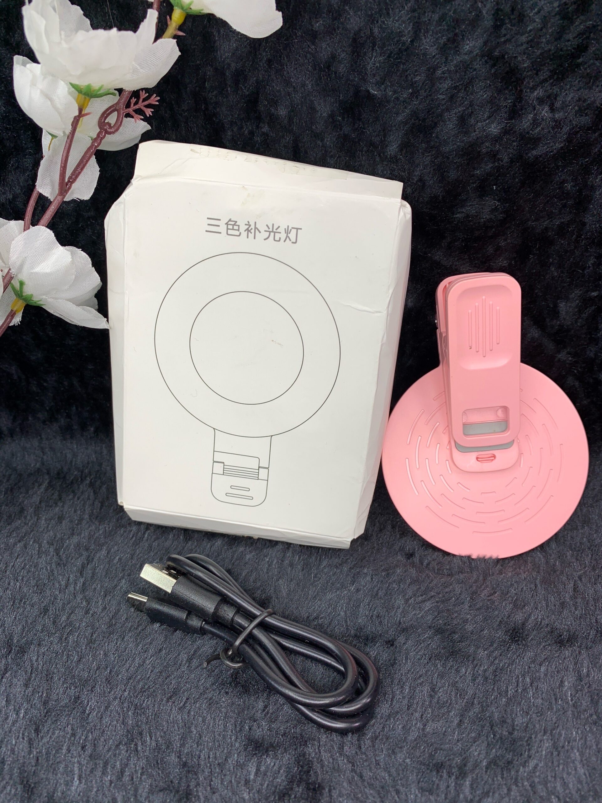 Clip On Selfie Ring Light 2 Clip On Selfie Ring Light - Image 2
